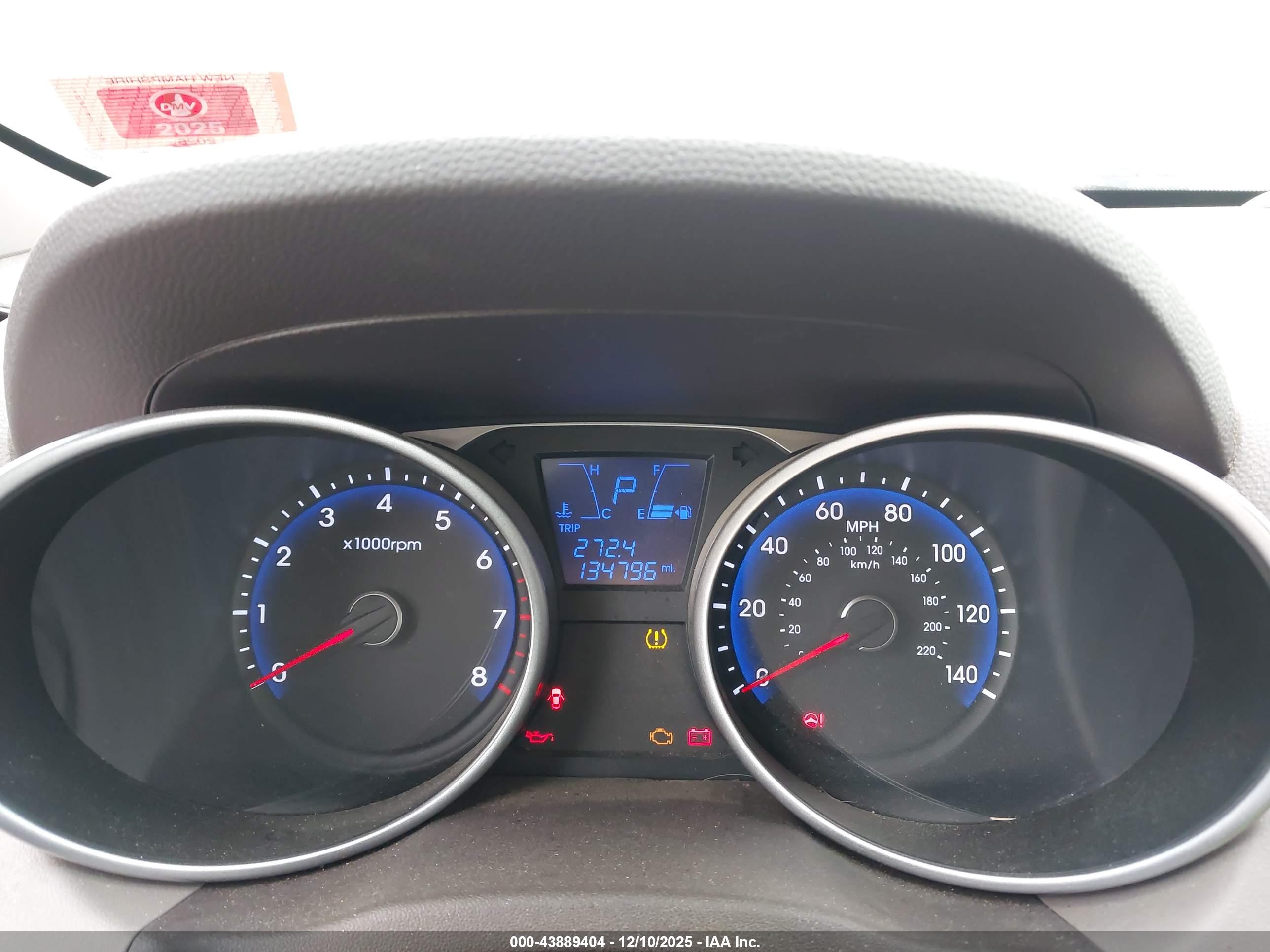 HYUNDAI TUCSON image 7