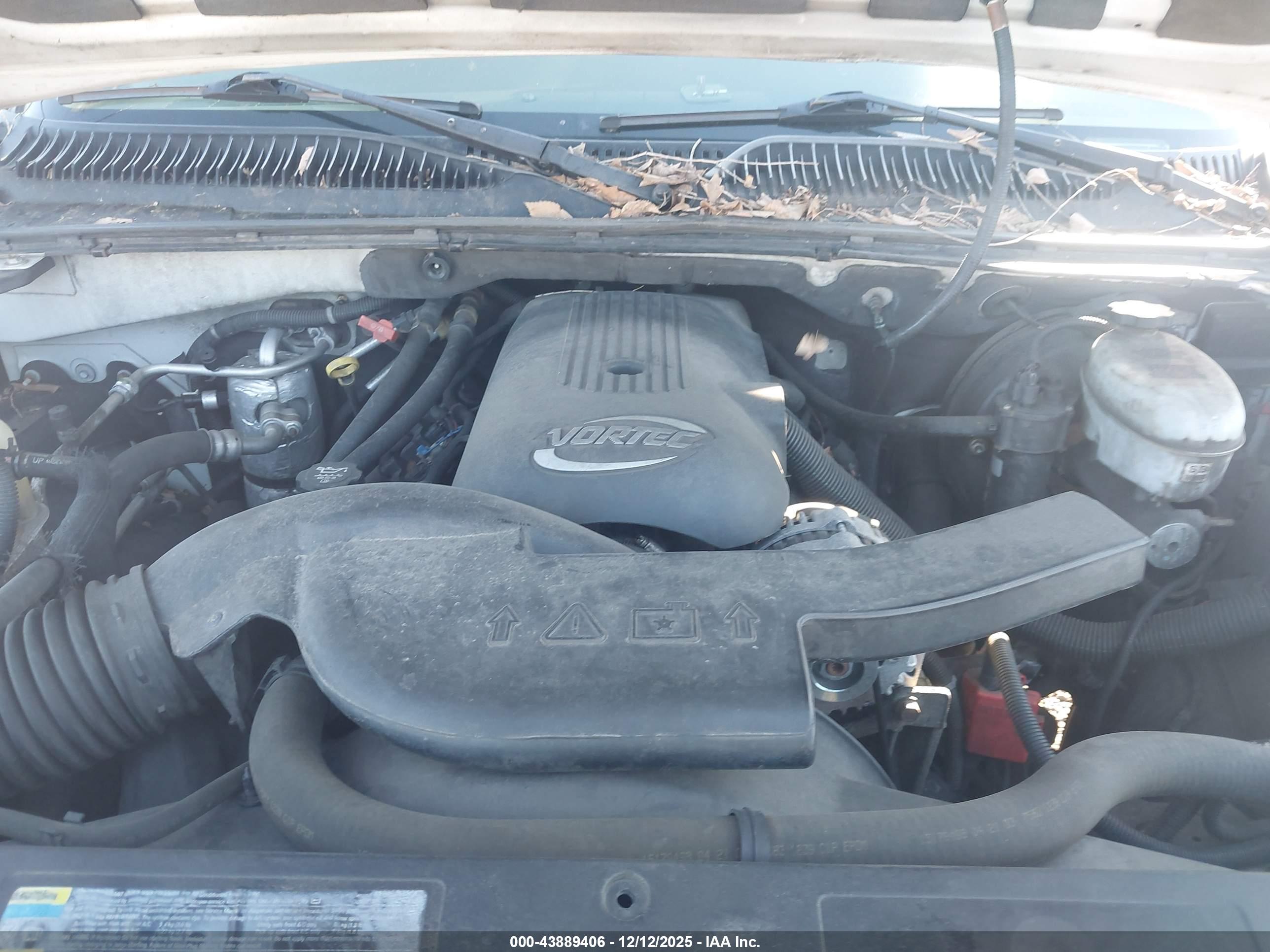 CHEVROLET SUBURBAN image 10