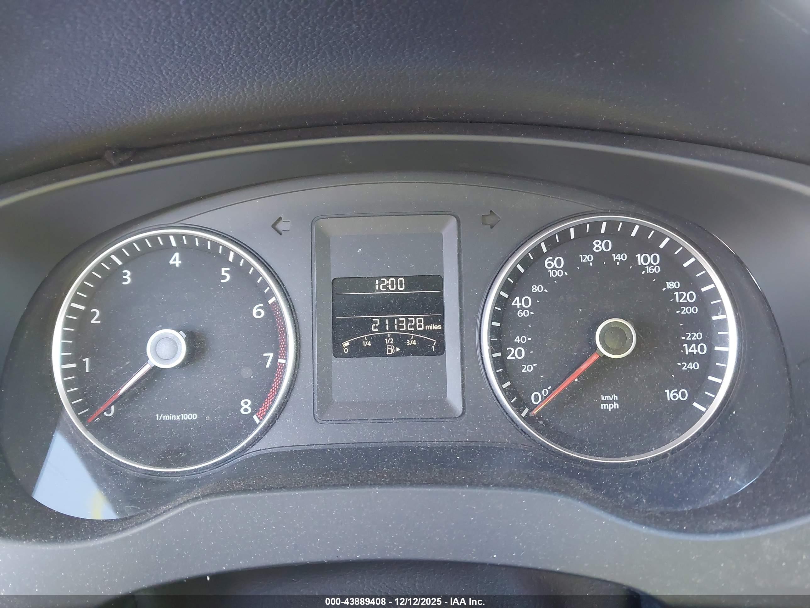 VOLKSWAGEN JETTA image 7