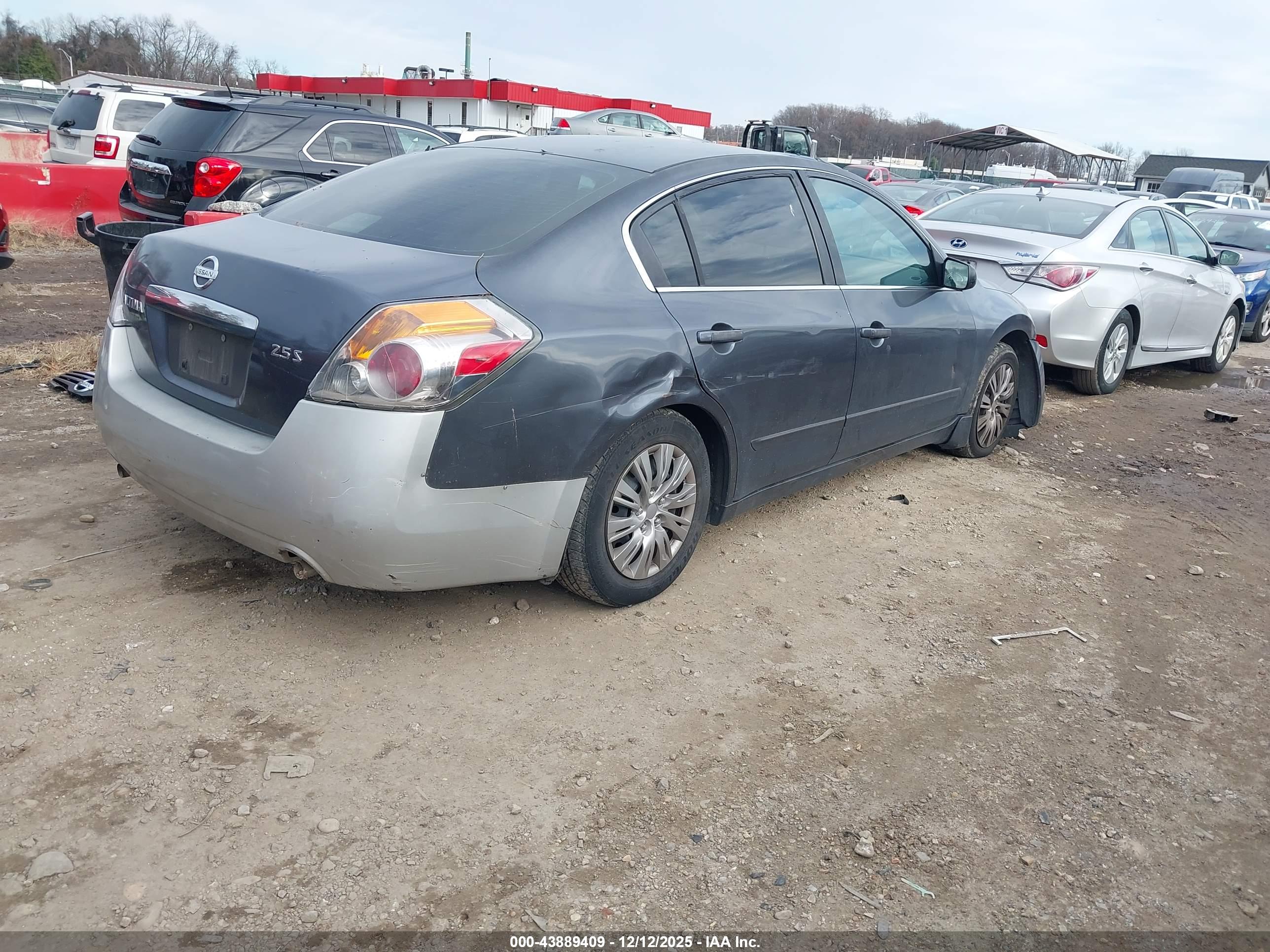 NISSAN ALTIMA image 4
