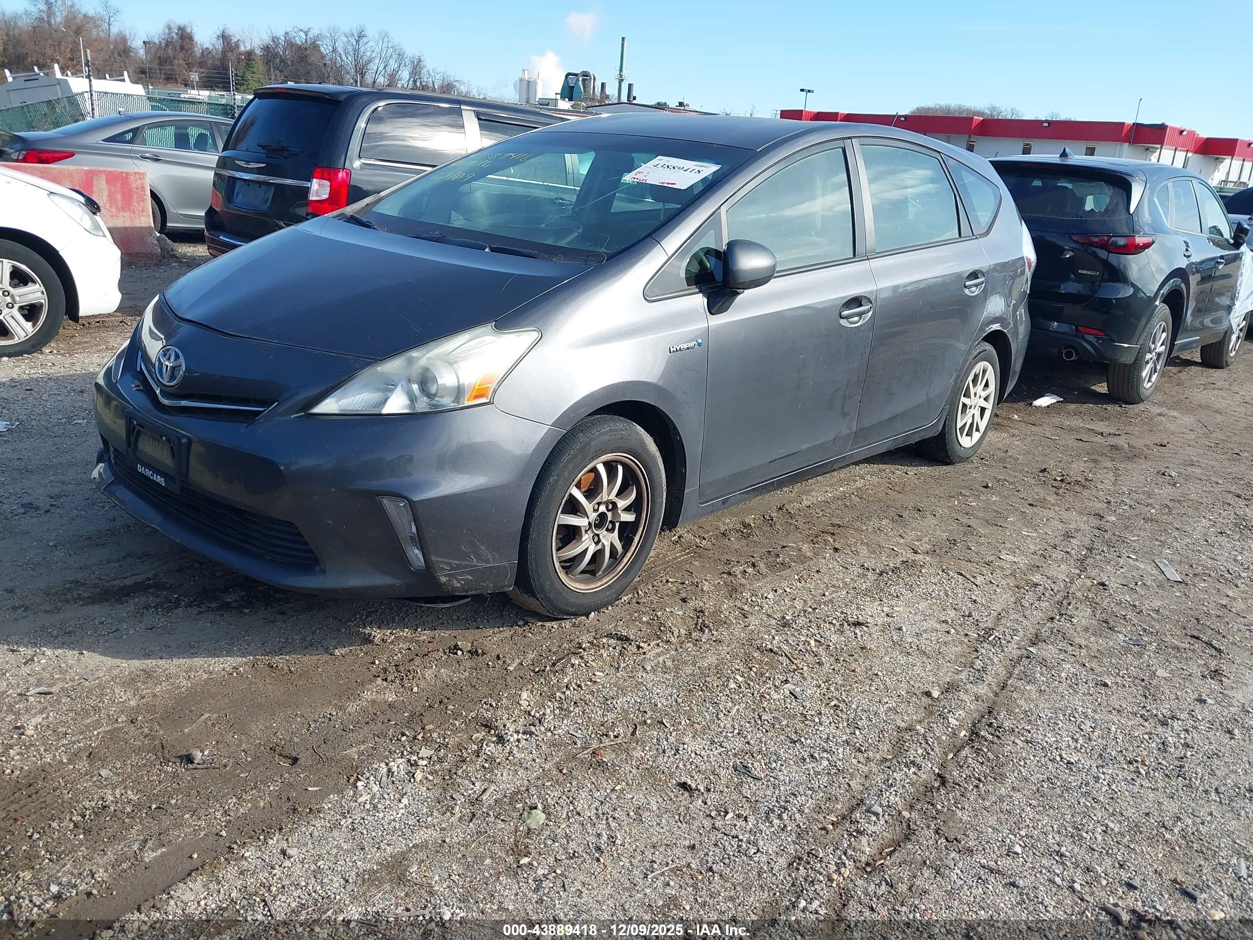 TOYOTA PRIUS image 2