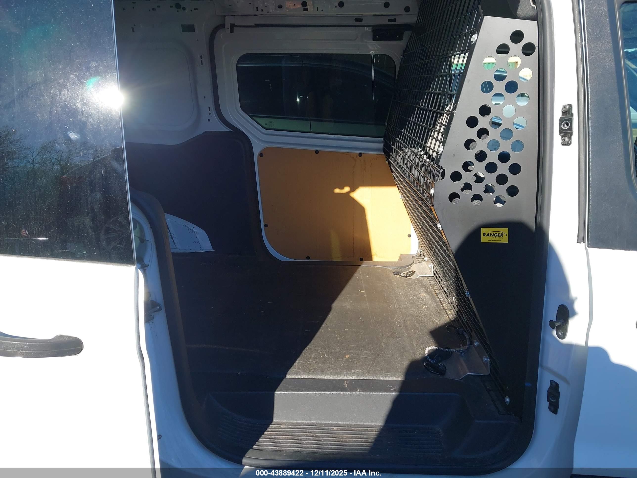 FORD TRANSIT image 8