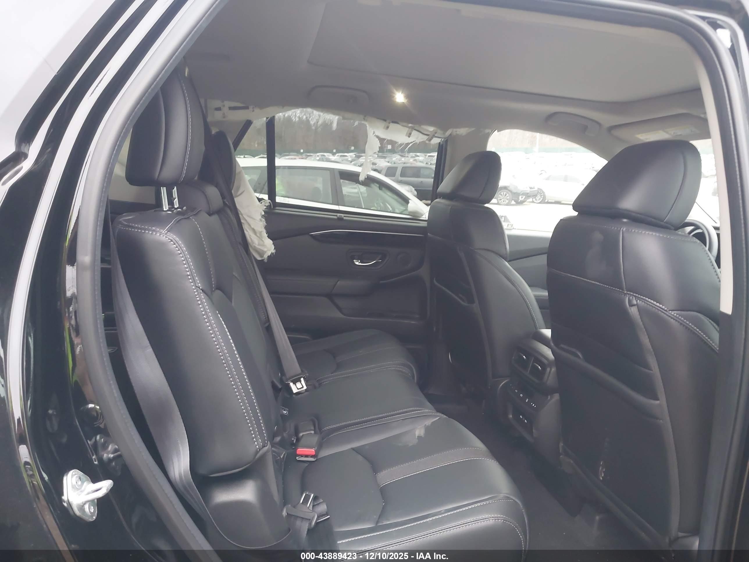 HONDA PILOT image 8