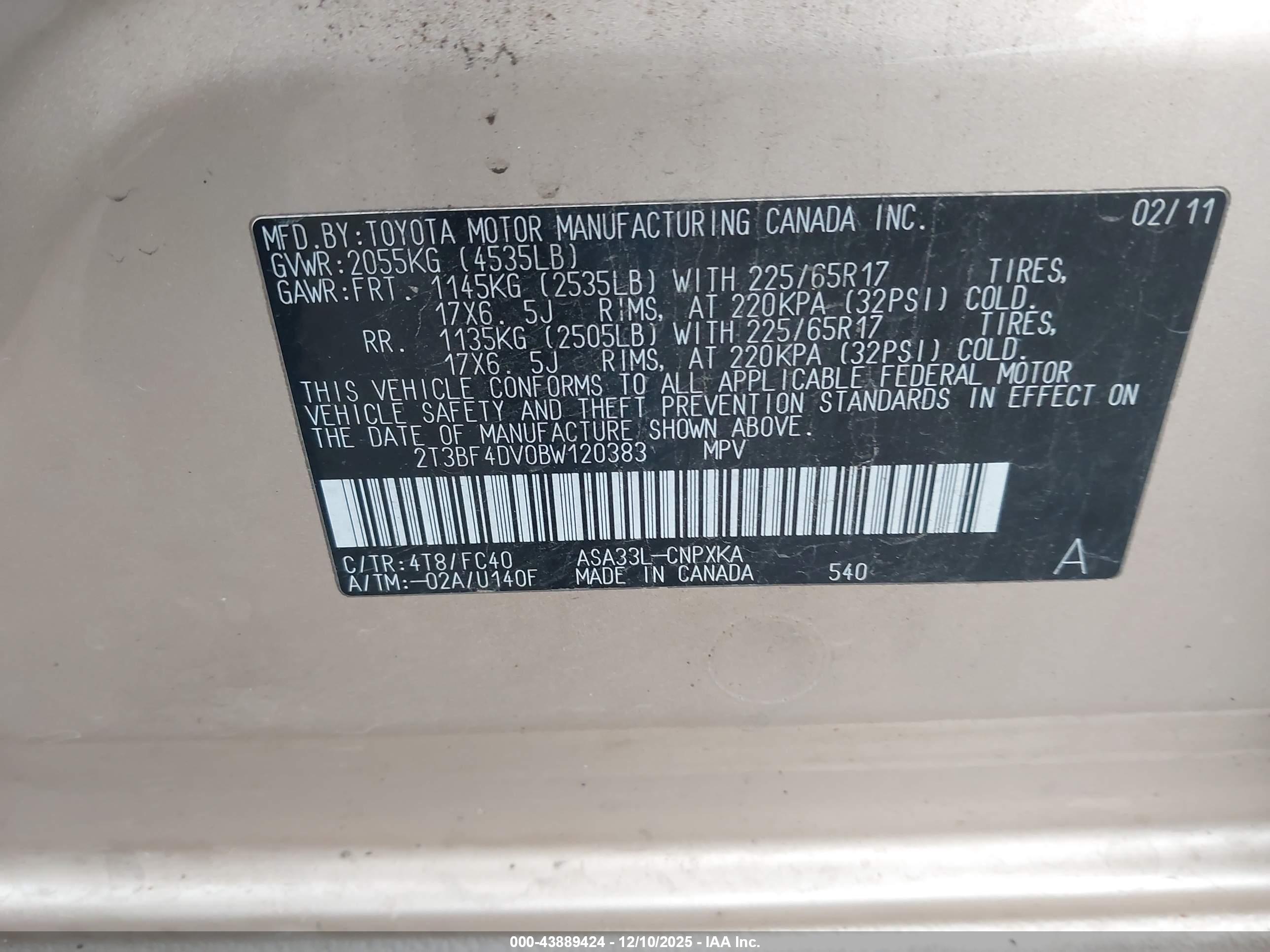 TOYOTA RAV4 image 9