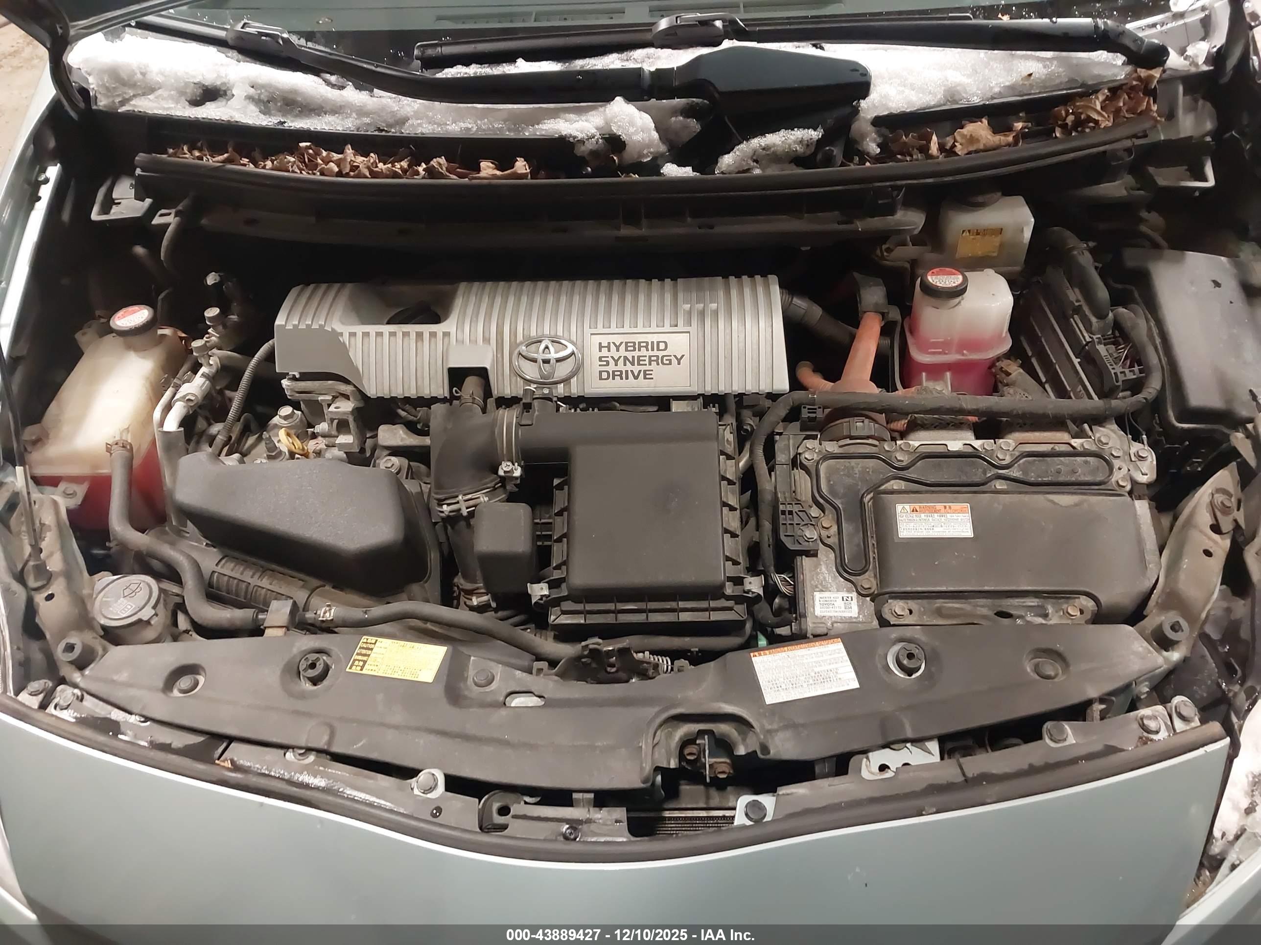 TOYOTA PRIUS image 10