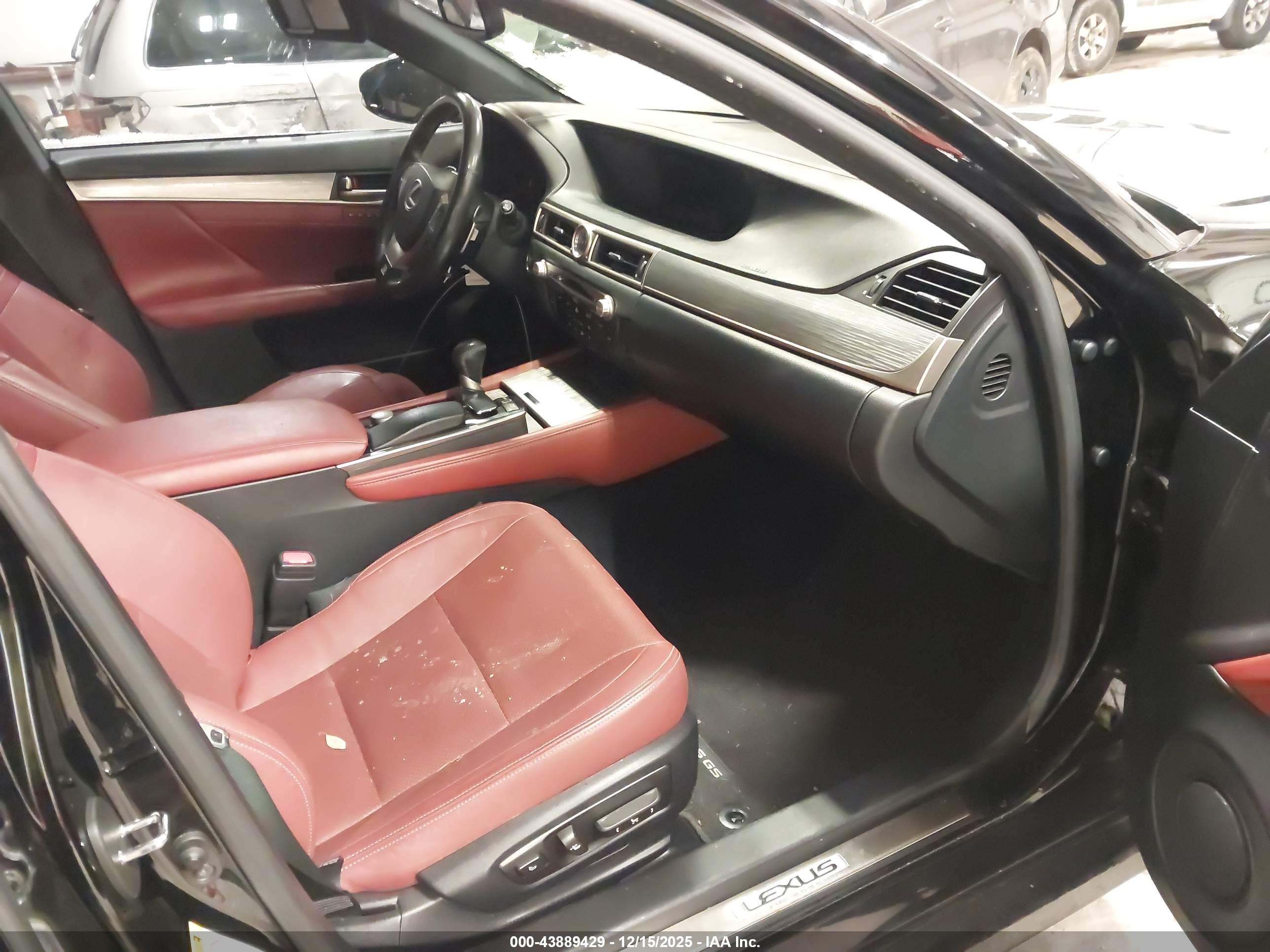 LEXUS GS image 5