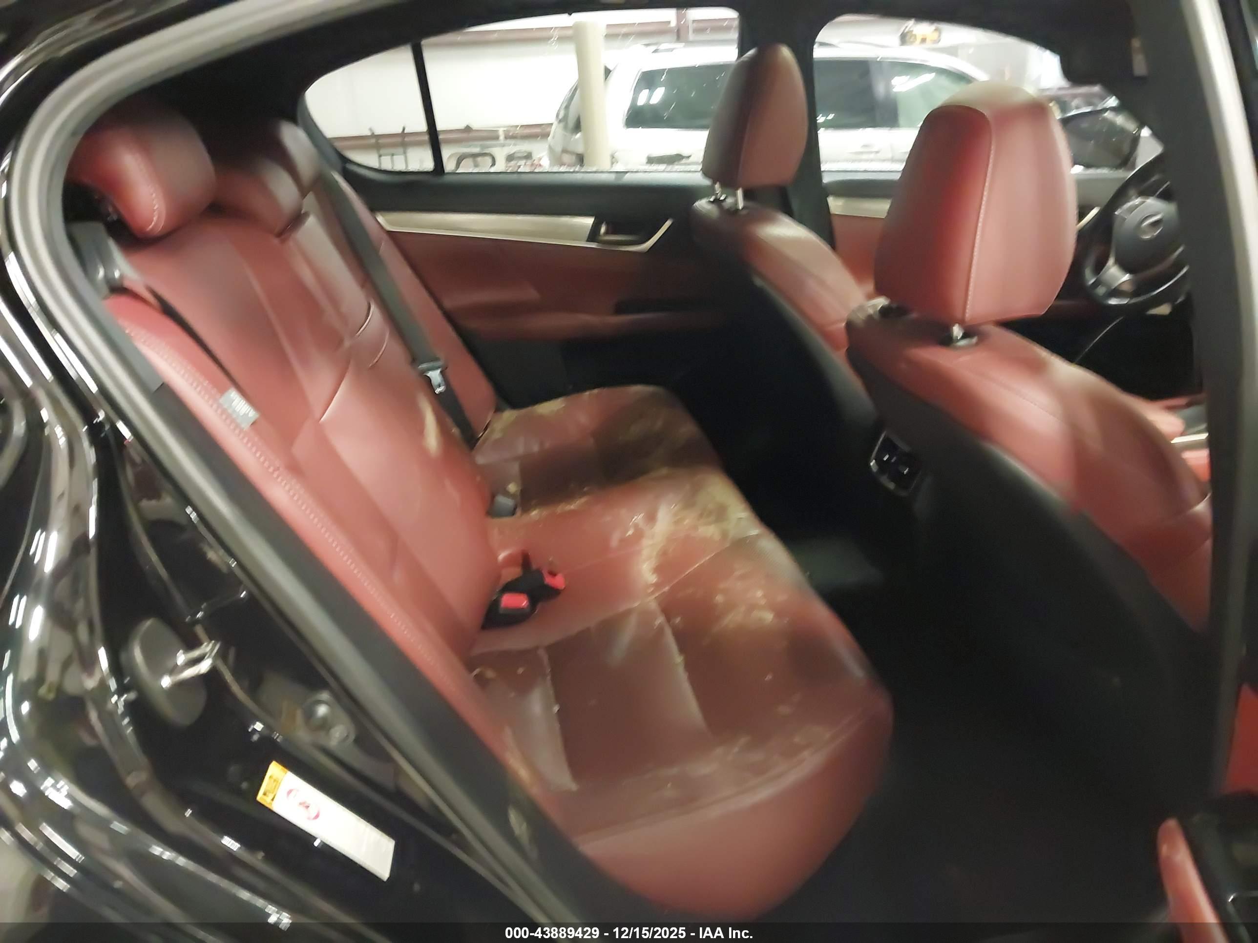 LEXUS GS image 8