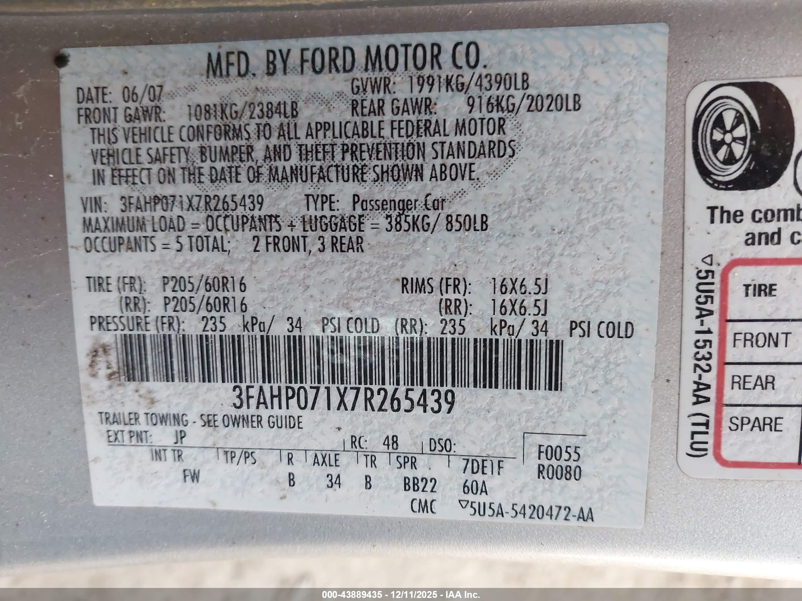 FORD FUSION image 9