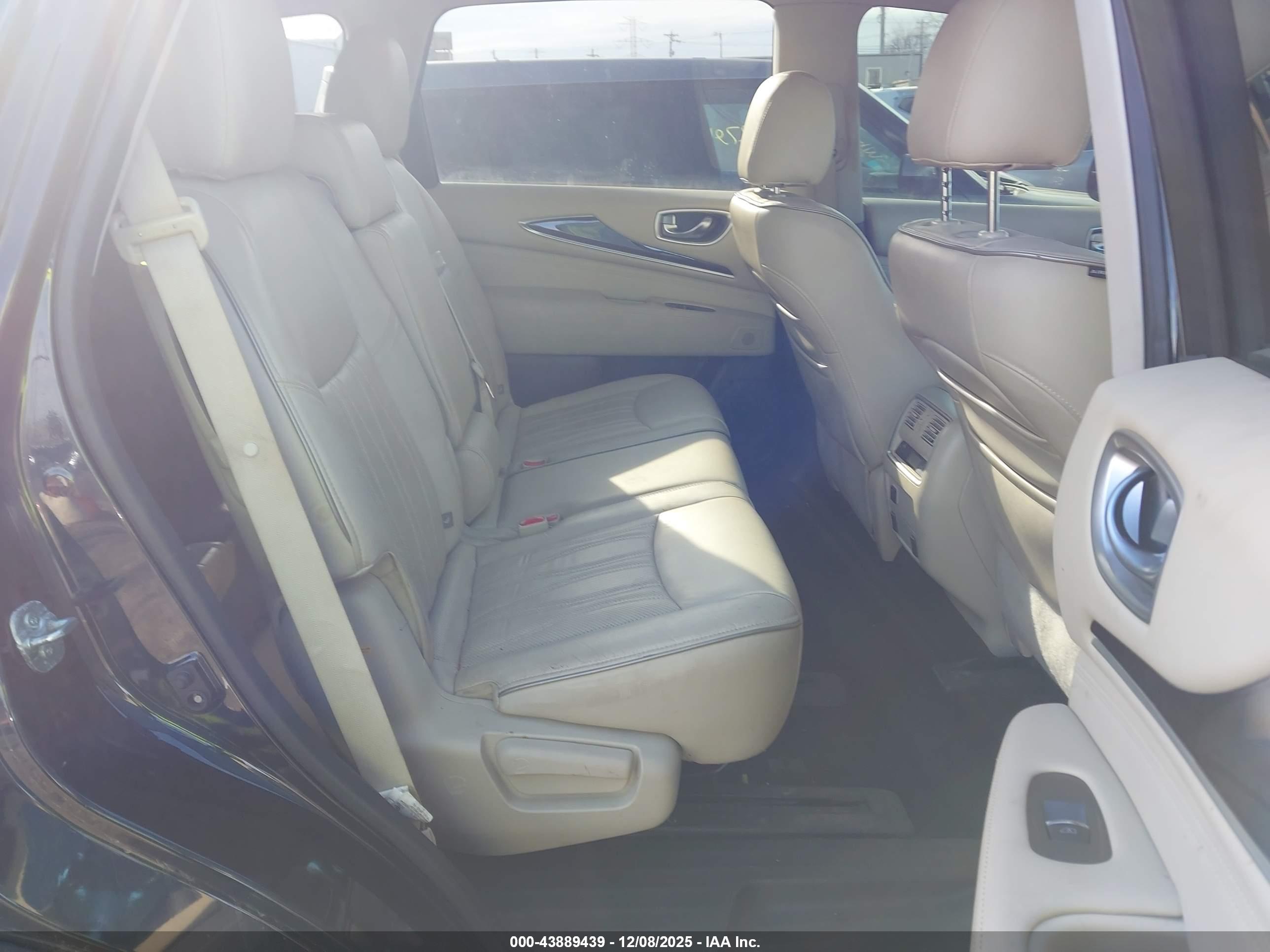 INFINITI QX60 image 8
