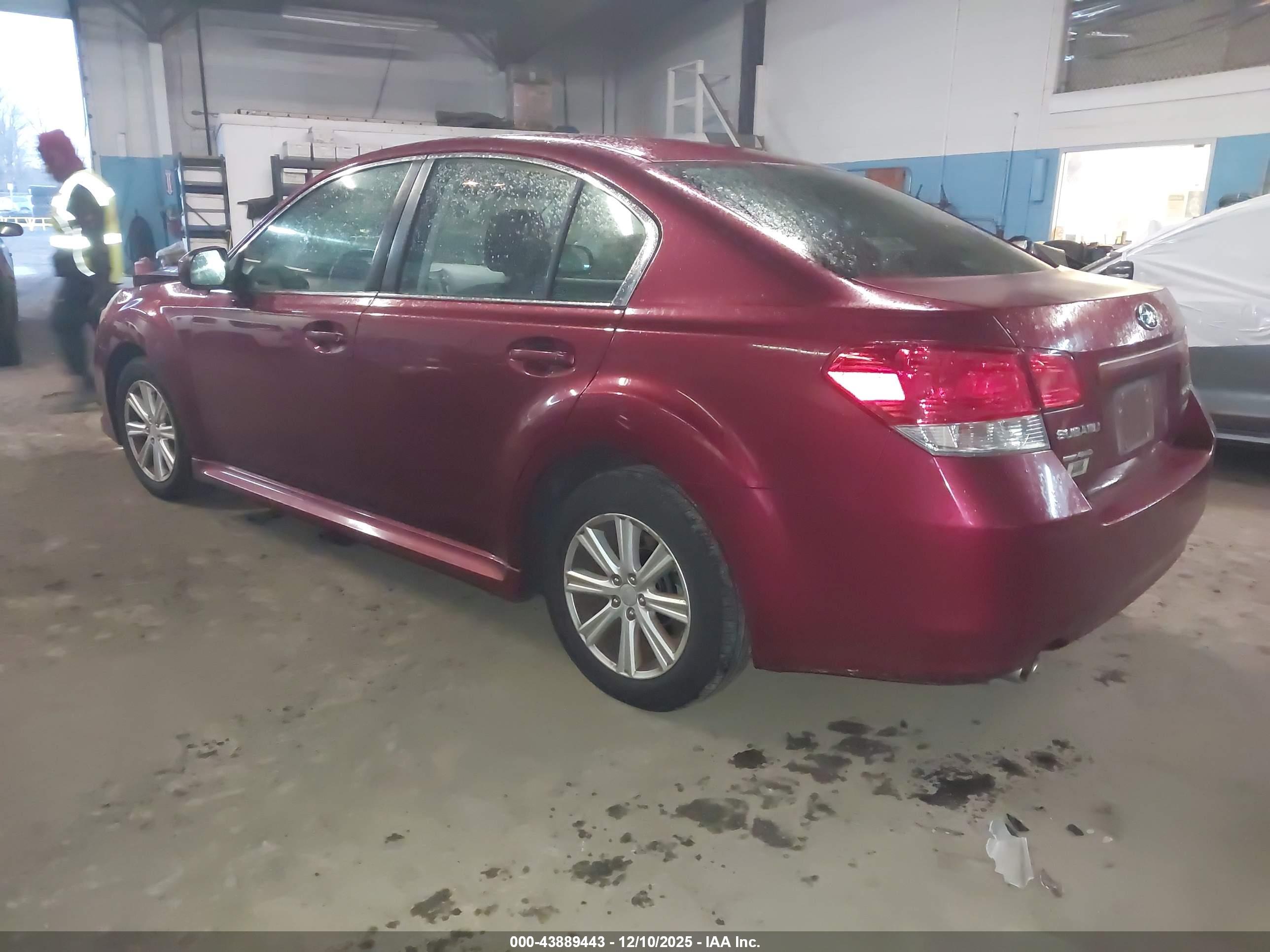 SUBARU LEGACY image 3