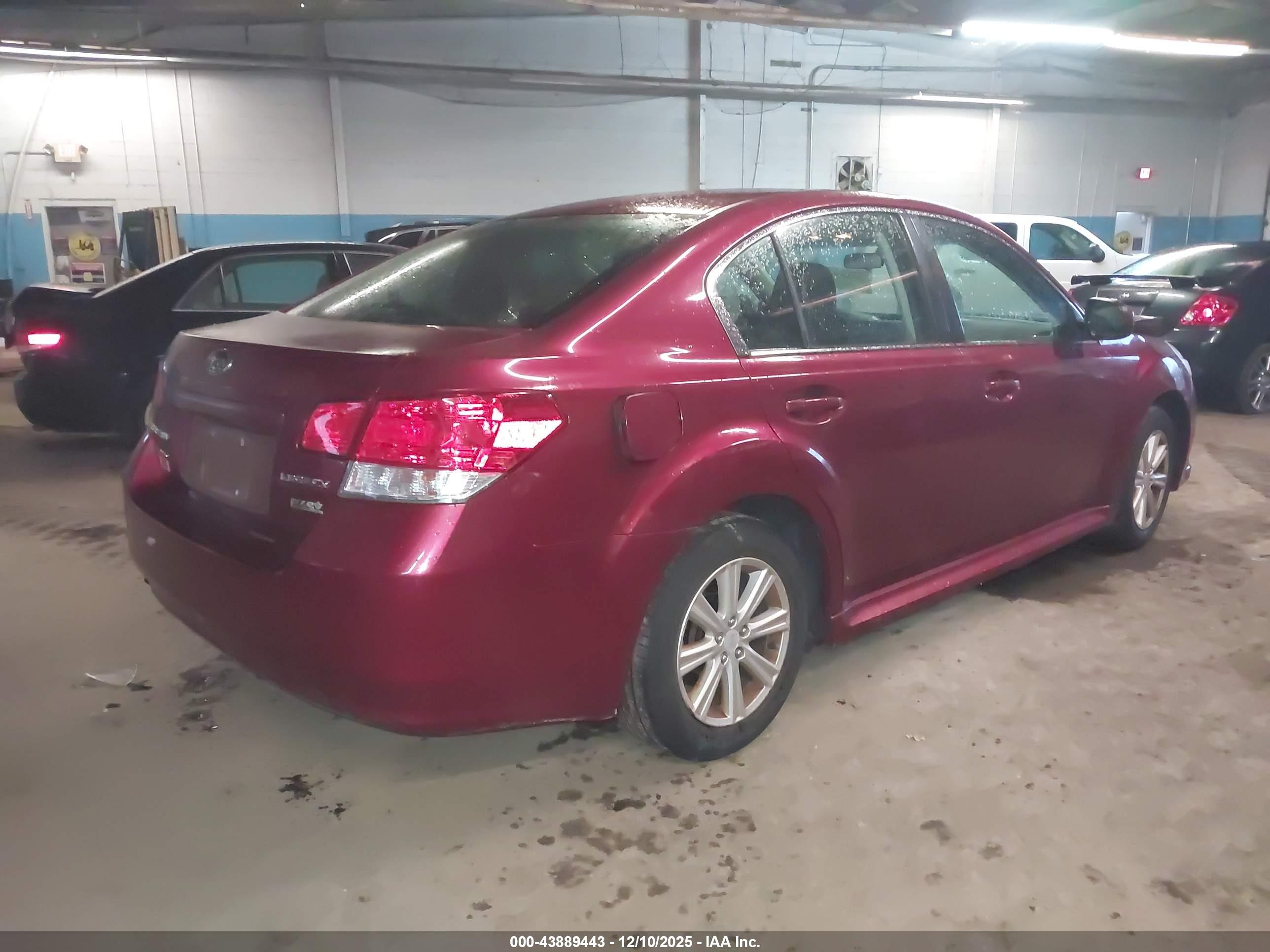 SUBARU LEGACY image 4
