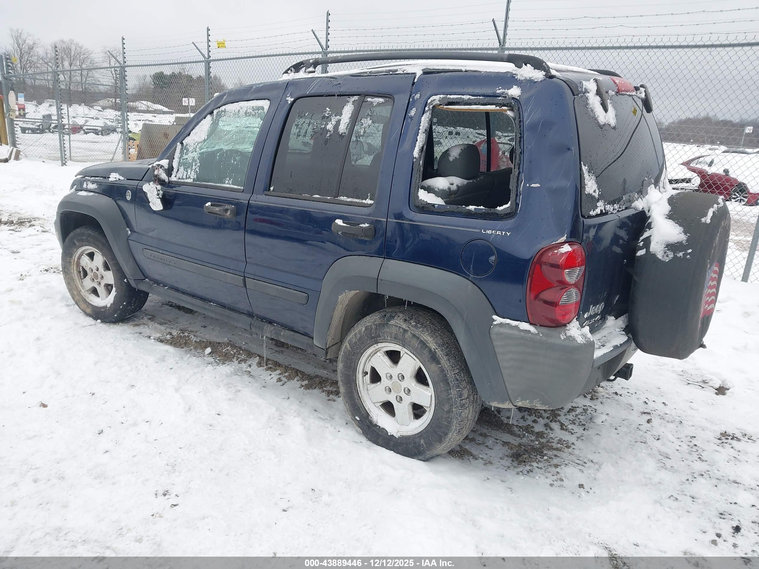 JEEP LIBERTY image 3