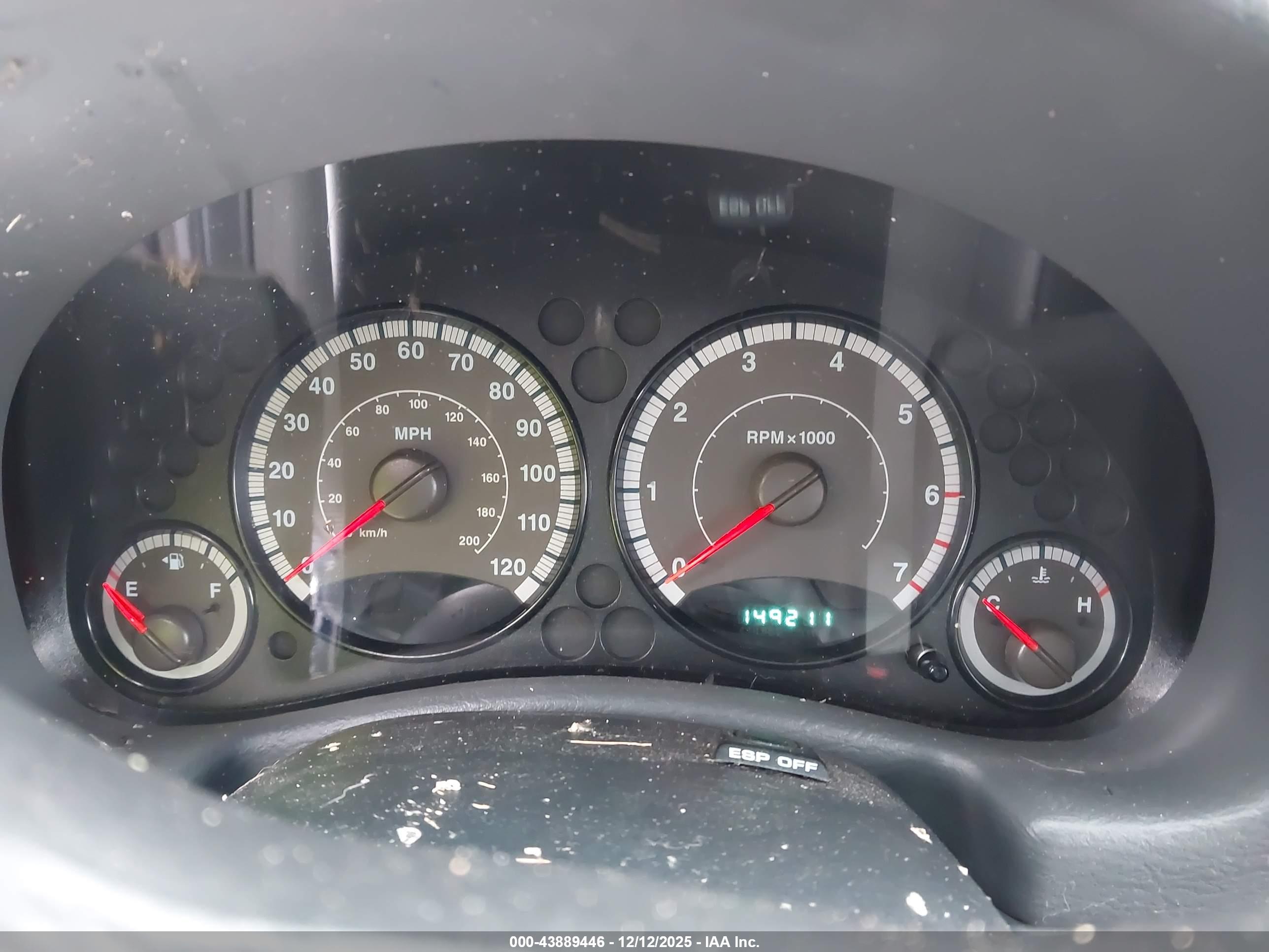 JEEP LIBERTY image 7