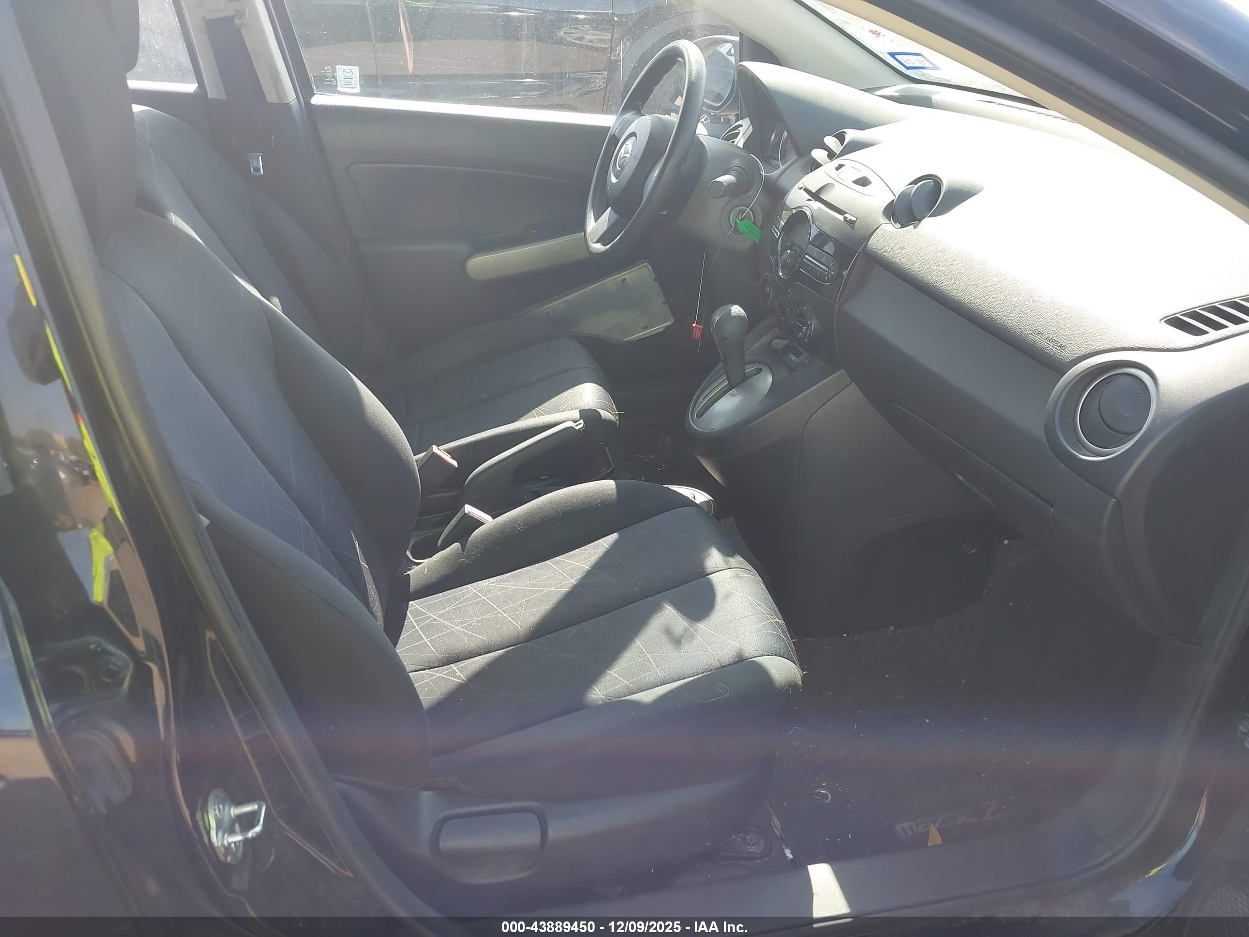 MAZDA MAZDA2 image 5