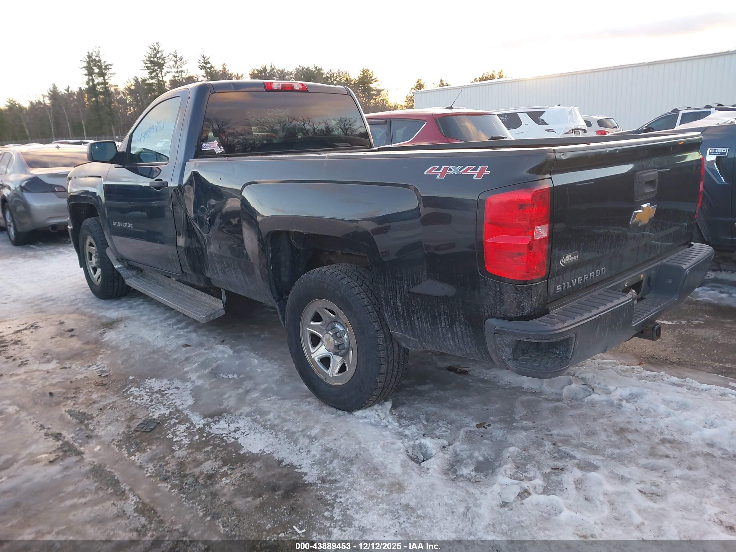 CHEVROLET SILVERADO image 3