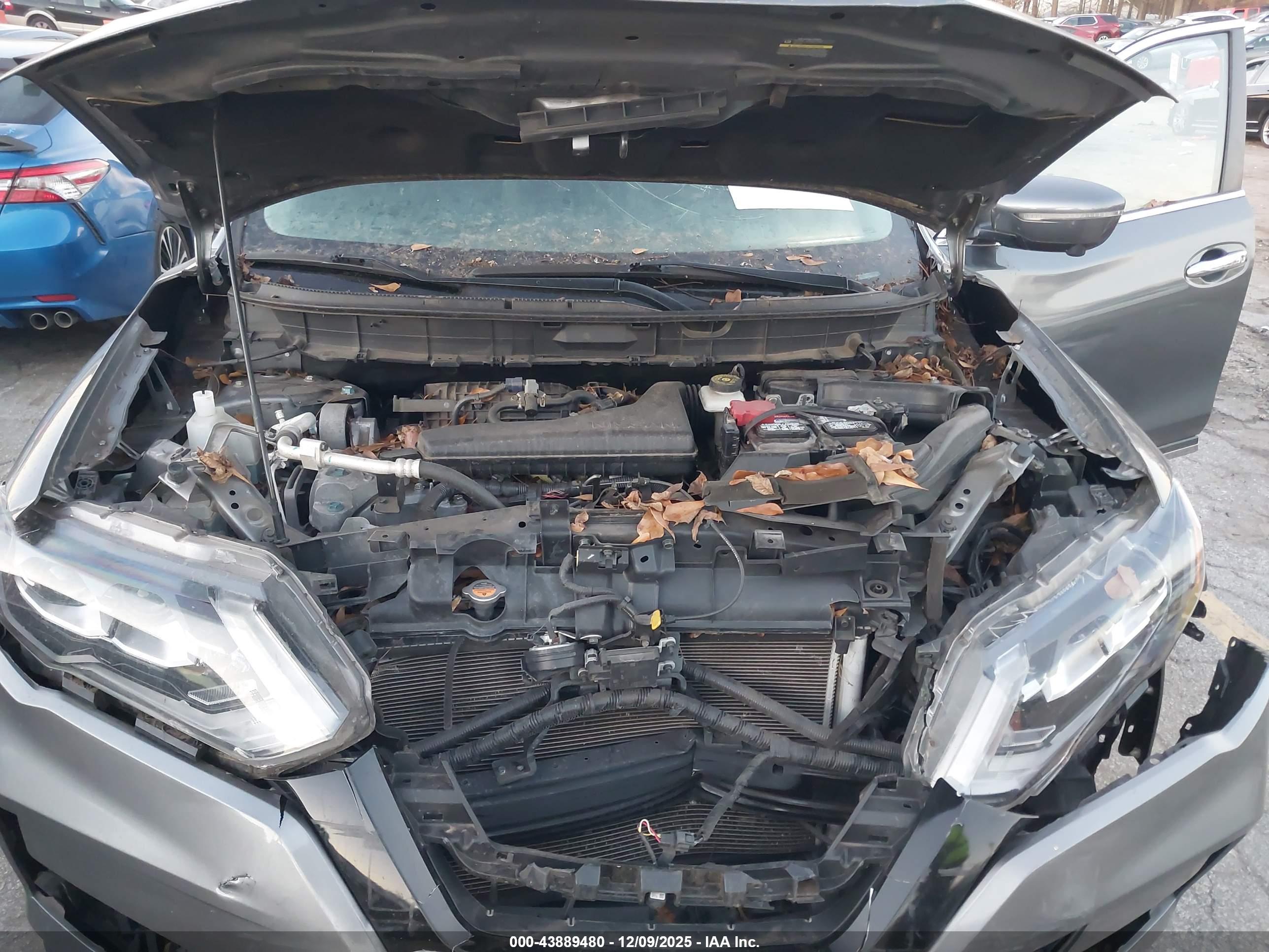 NISSAN ROGUE image 10