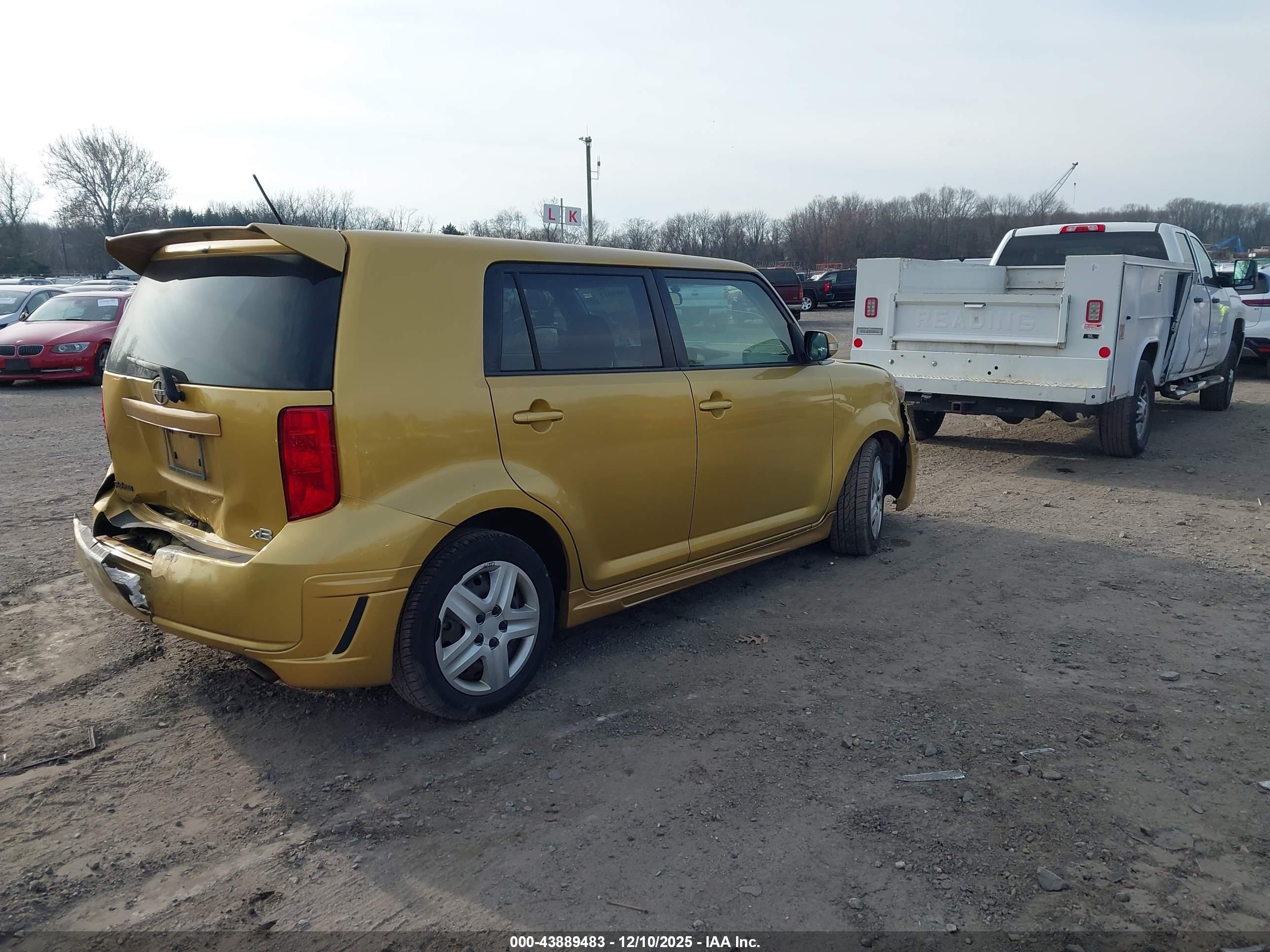 SCION XB image 4