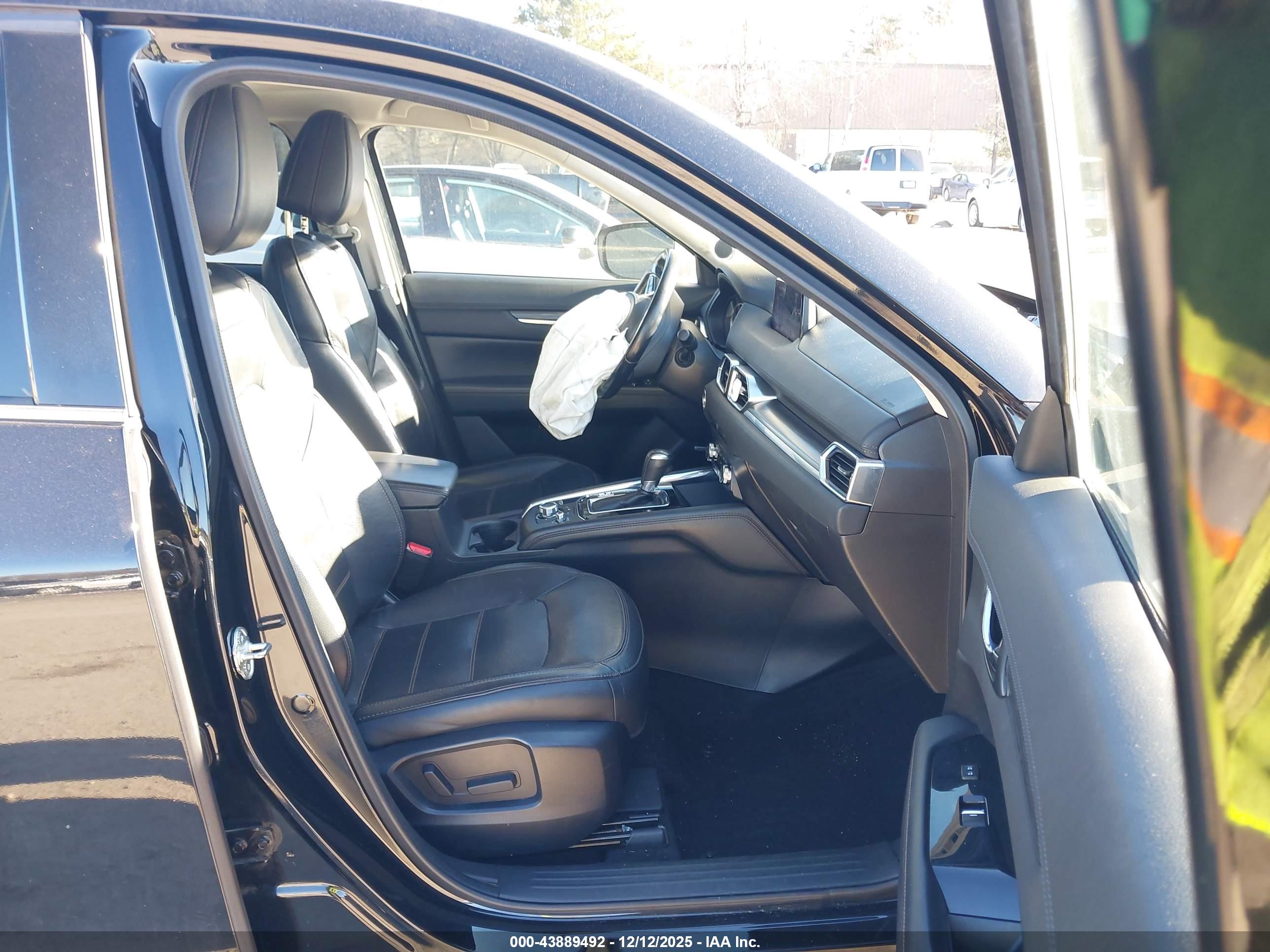 MAZDA CX-5 image 5