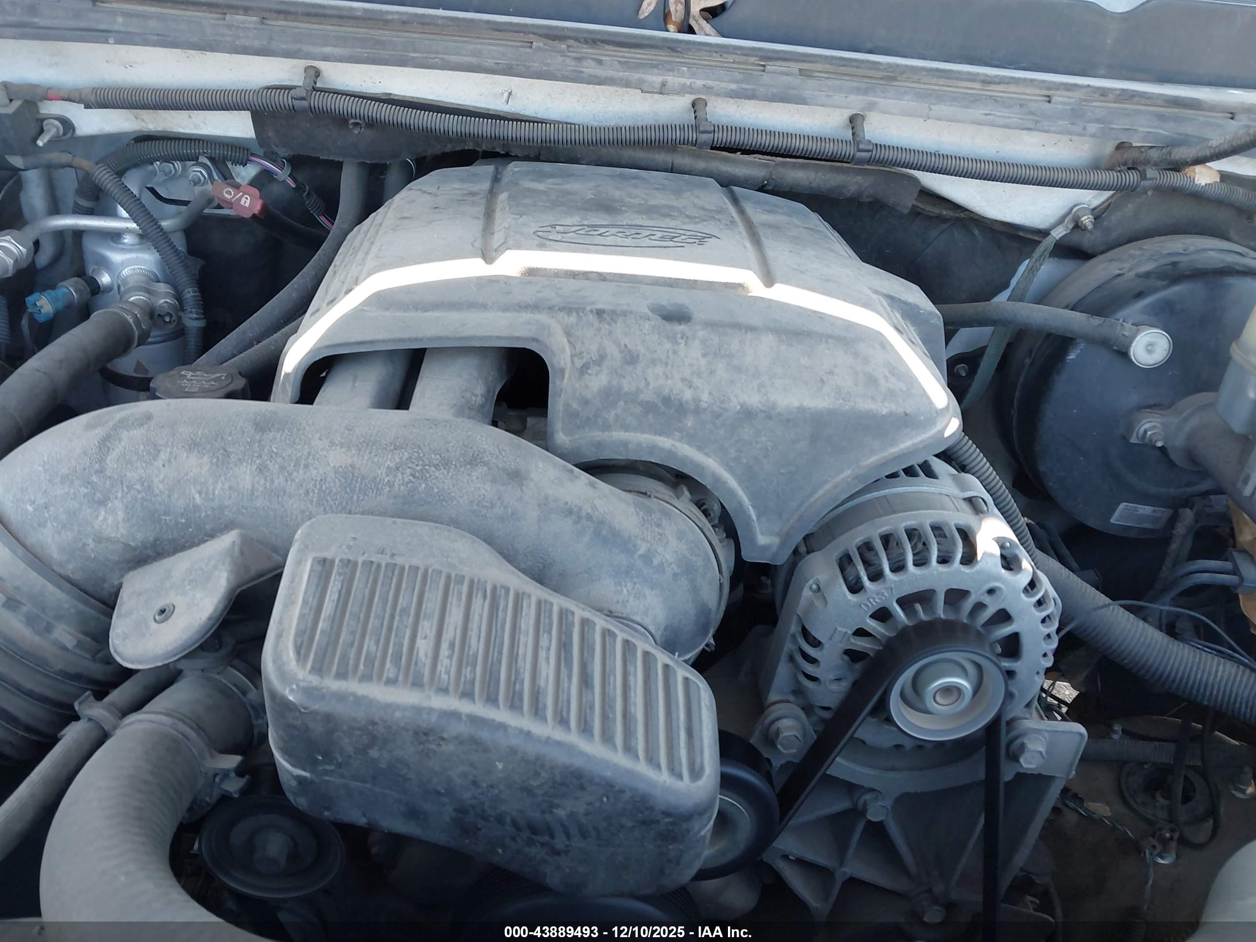 CHEVROLET SILVERADO image 10