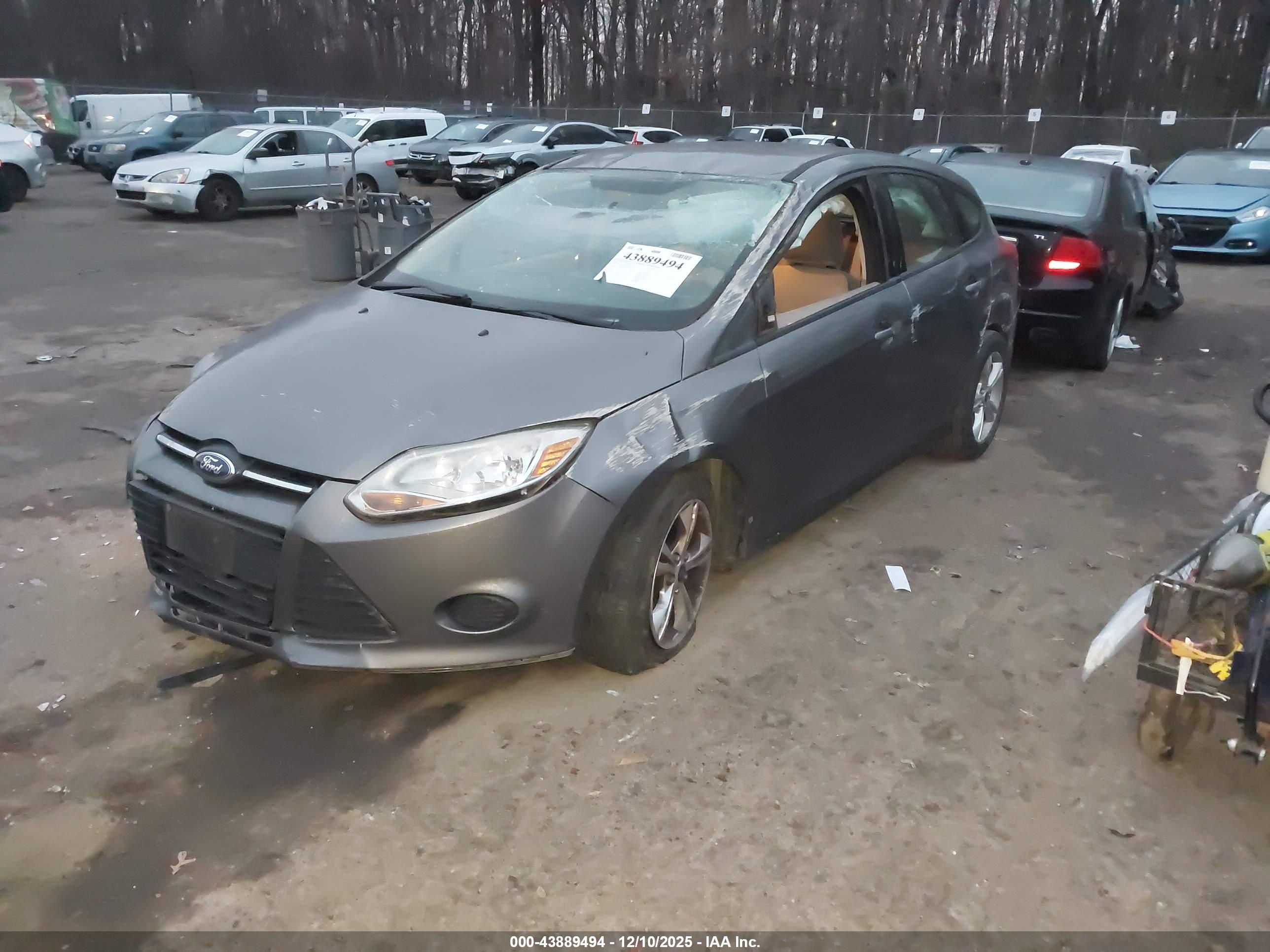 FORD FOCUS image 2