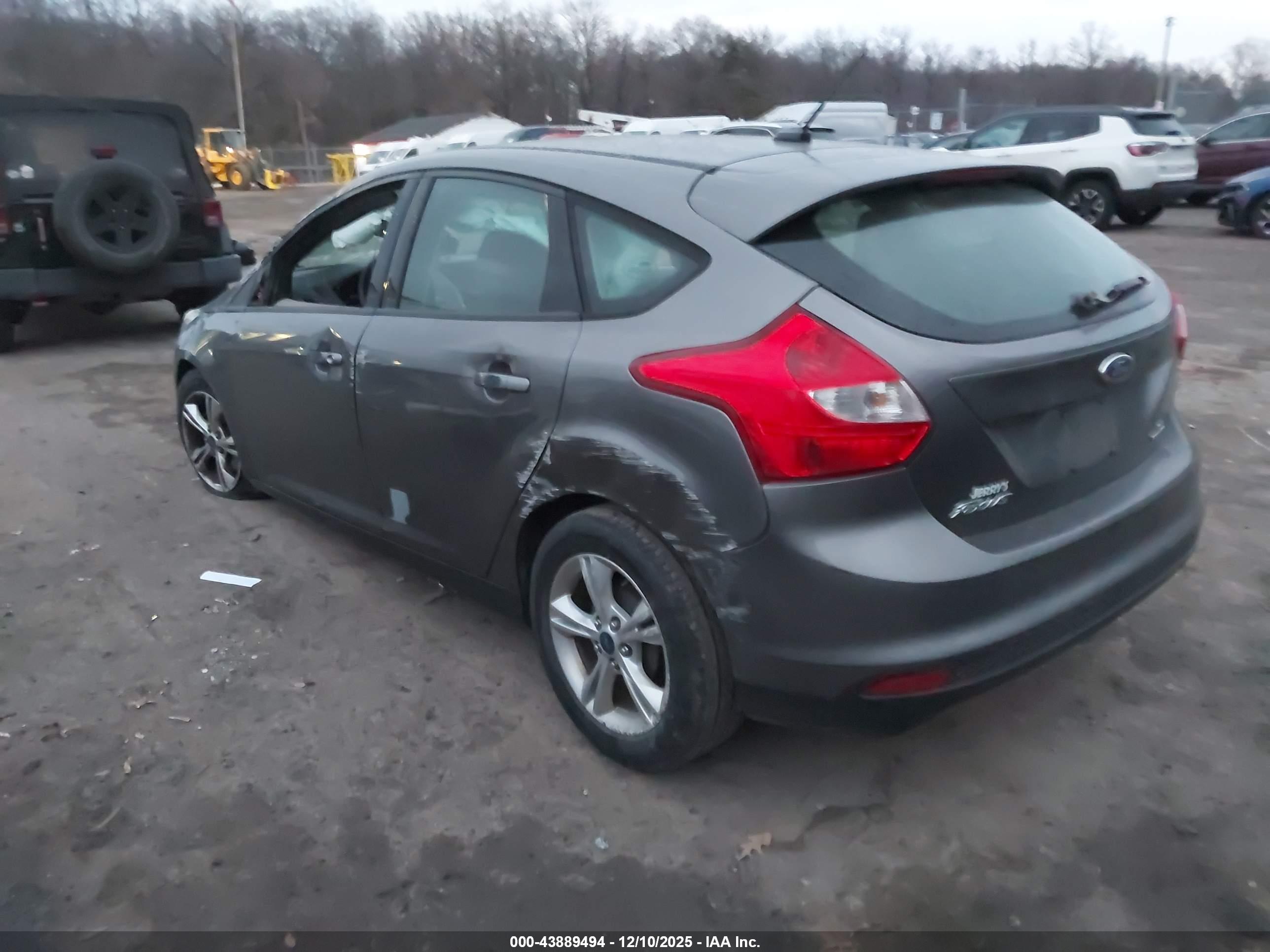 FORD FOCUS image 3
