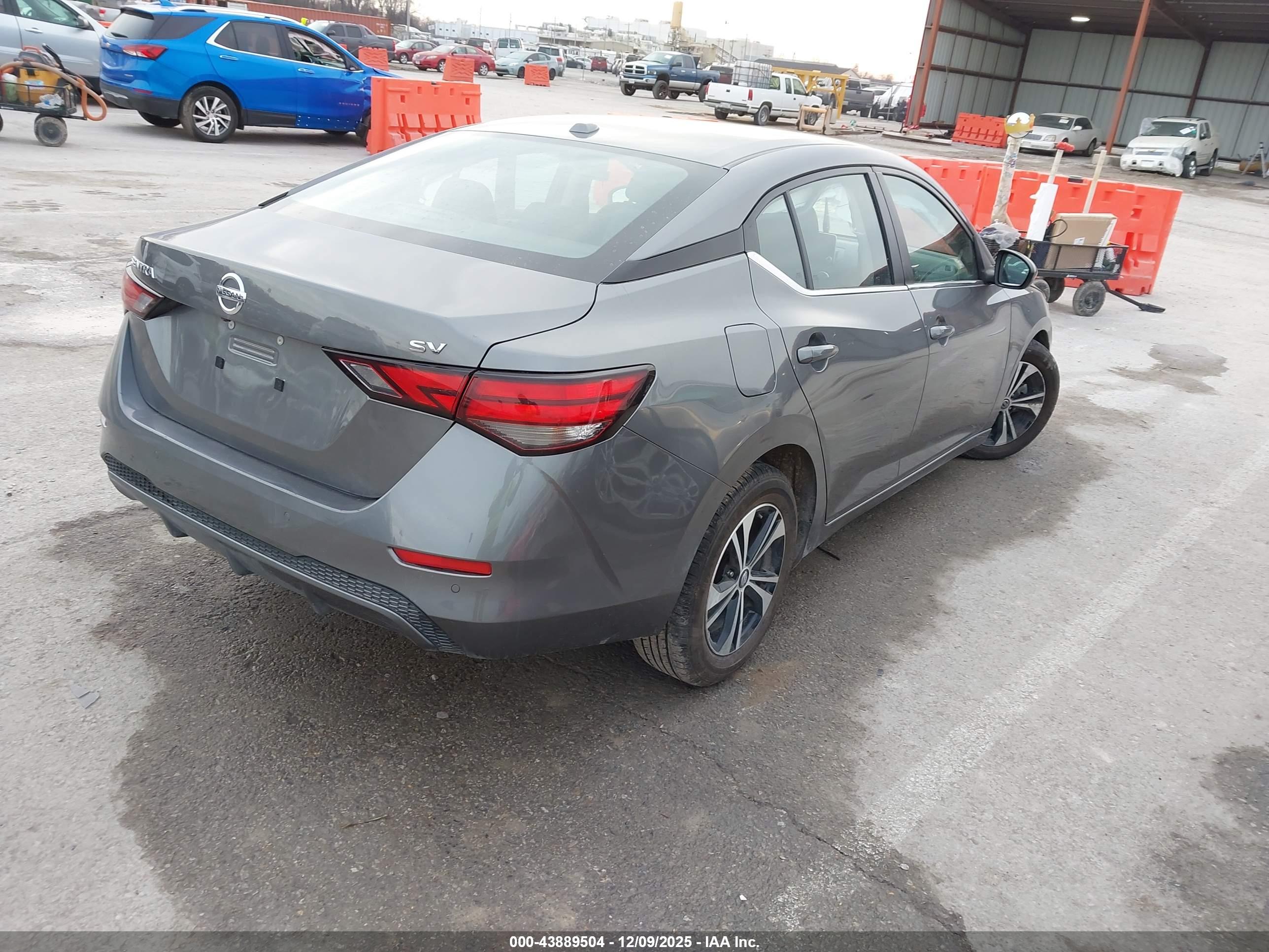NISSAN SENTRA image 4