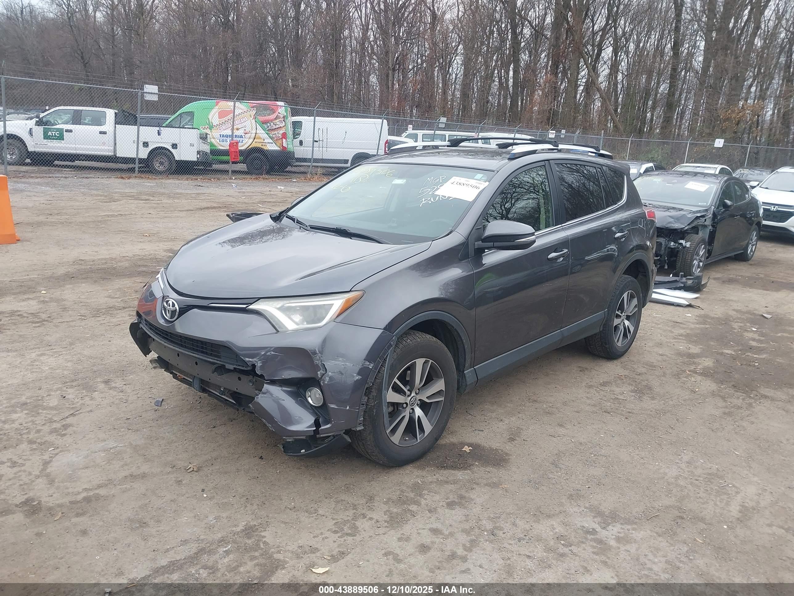 TOYOTA RAV4 image 2