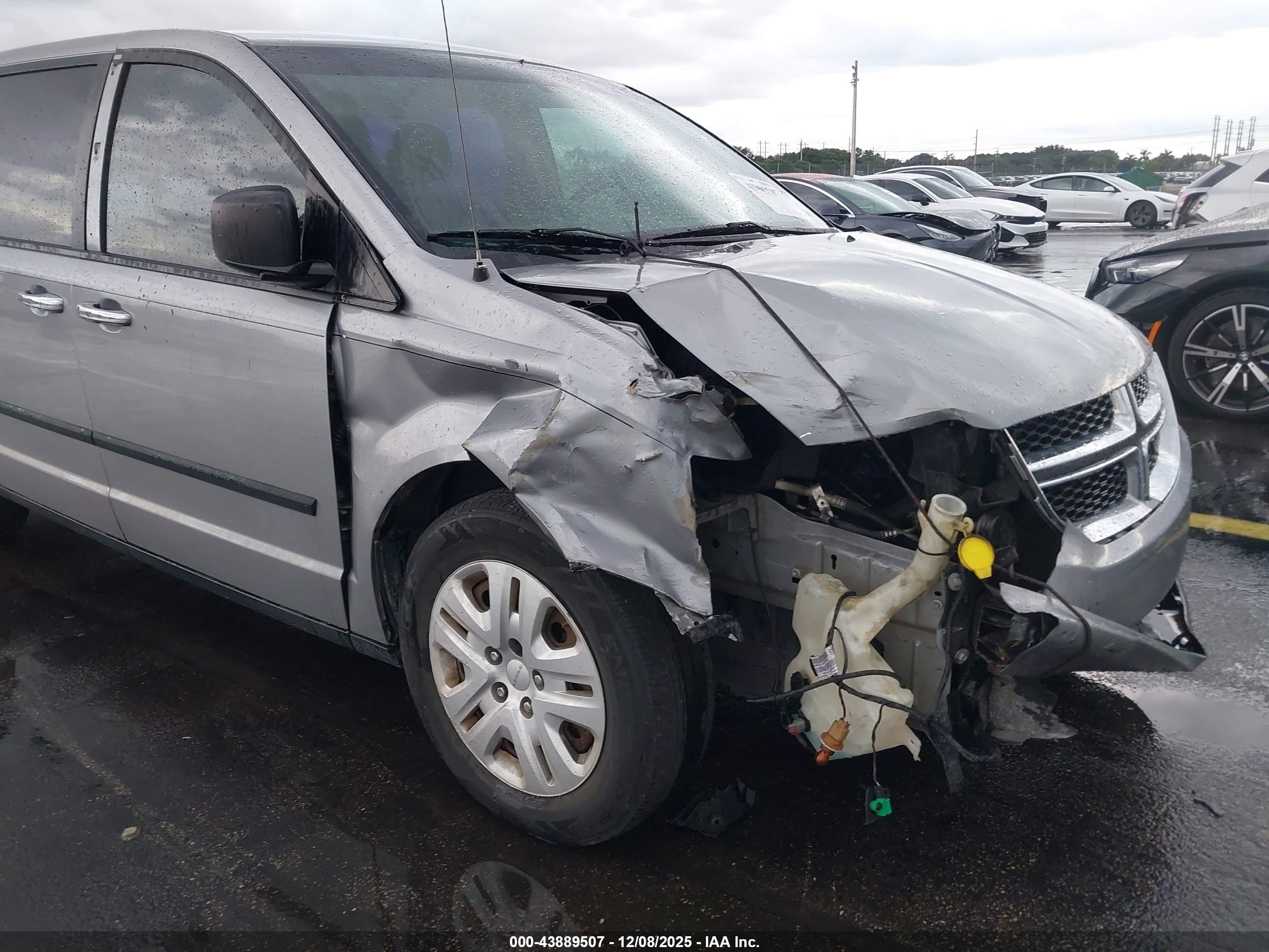 DODGE GRAND image 6