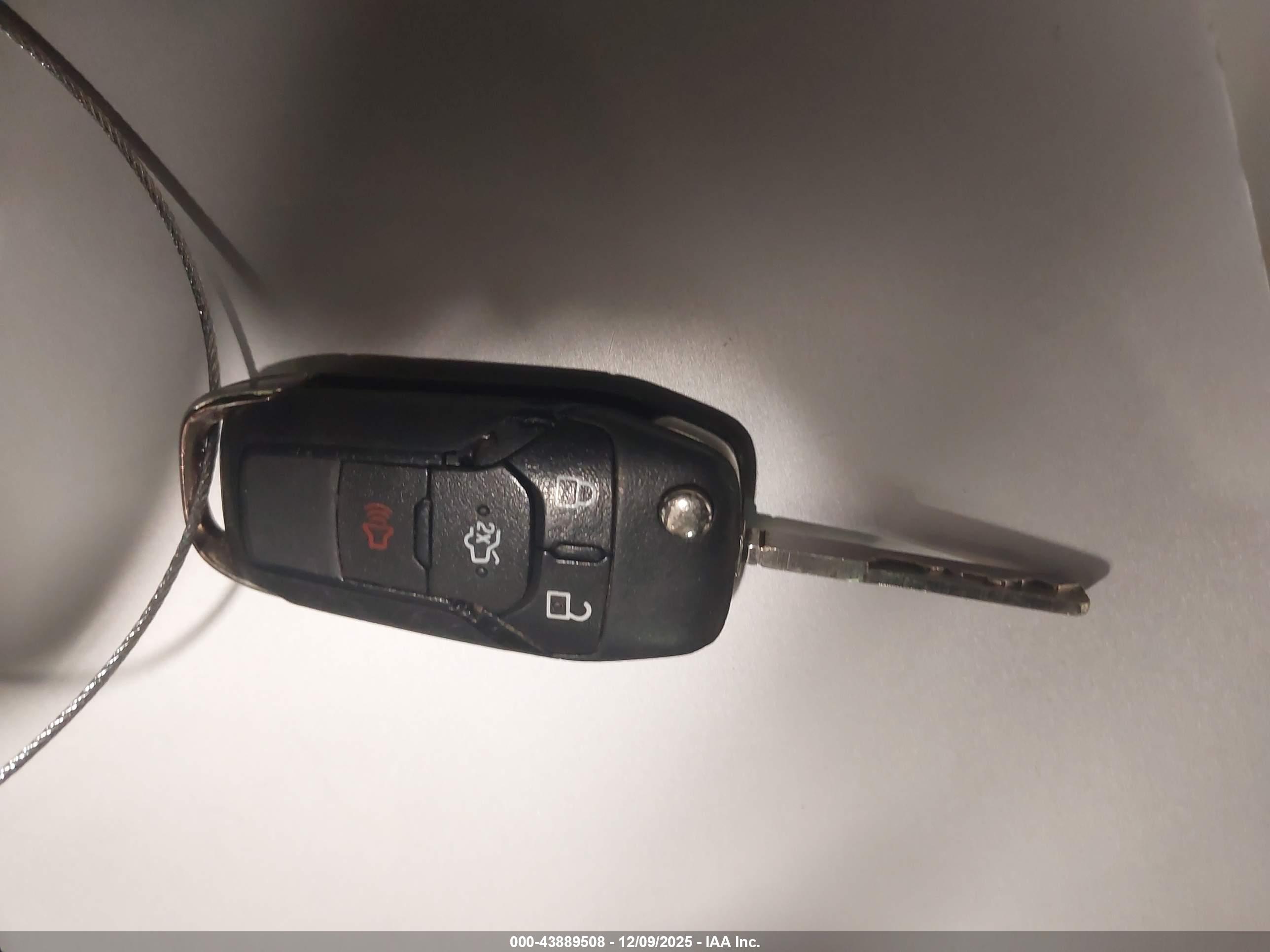 FORD FUSION image 11