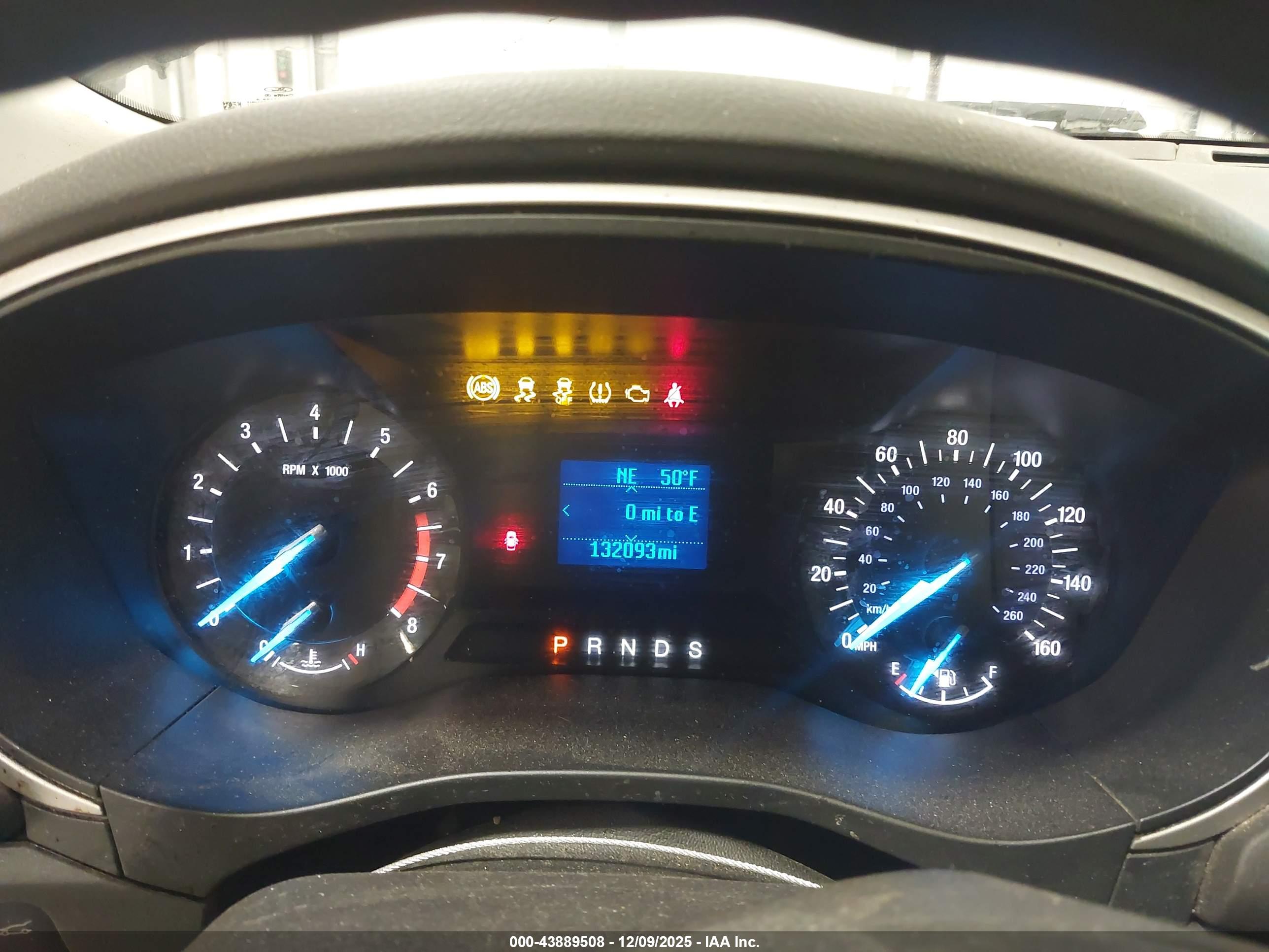 FORD FUSION image 7