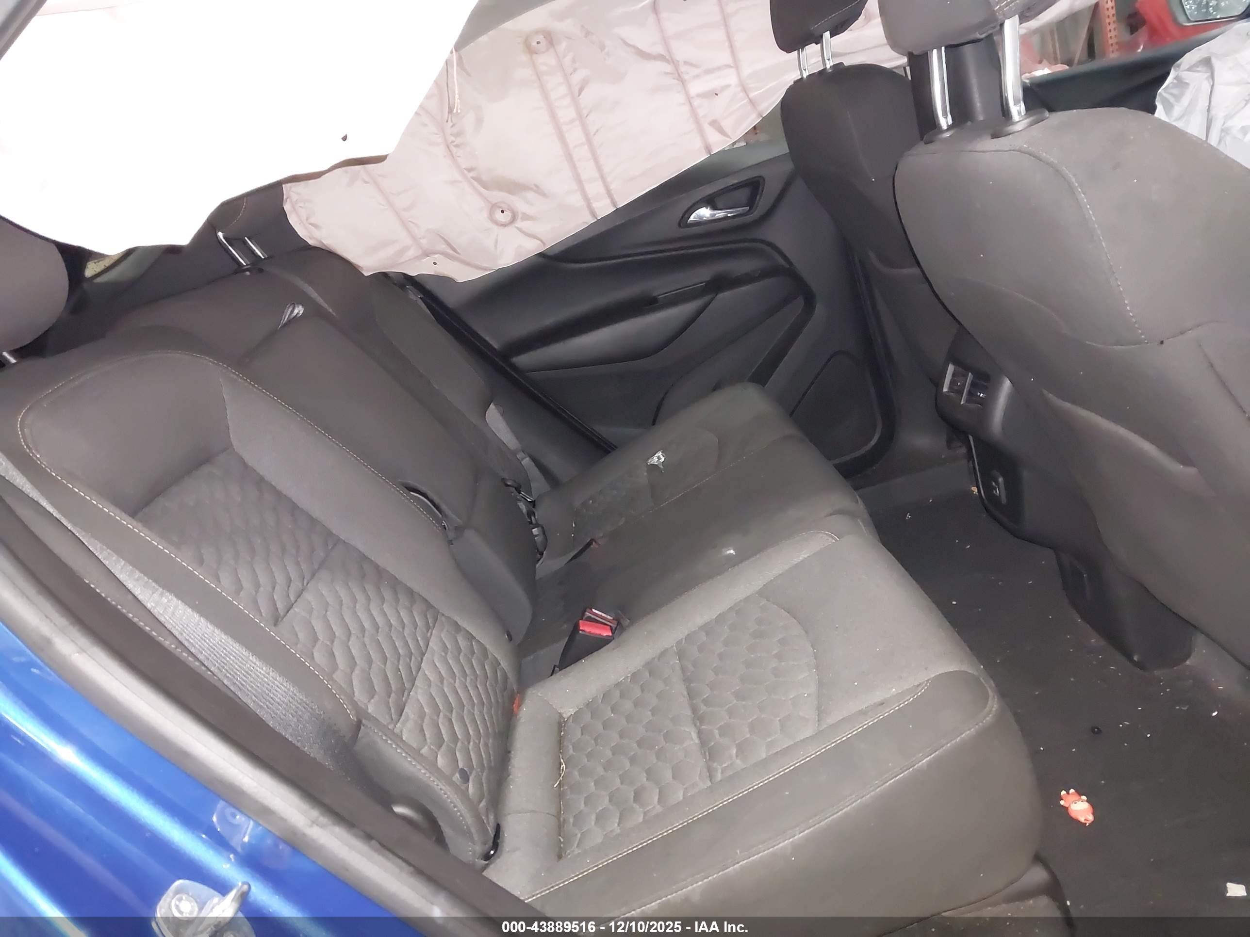 CHEVROLET EQUINOX image 8