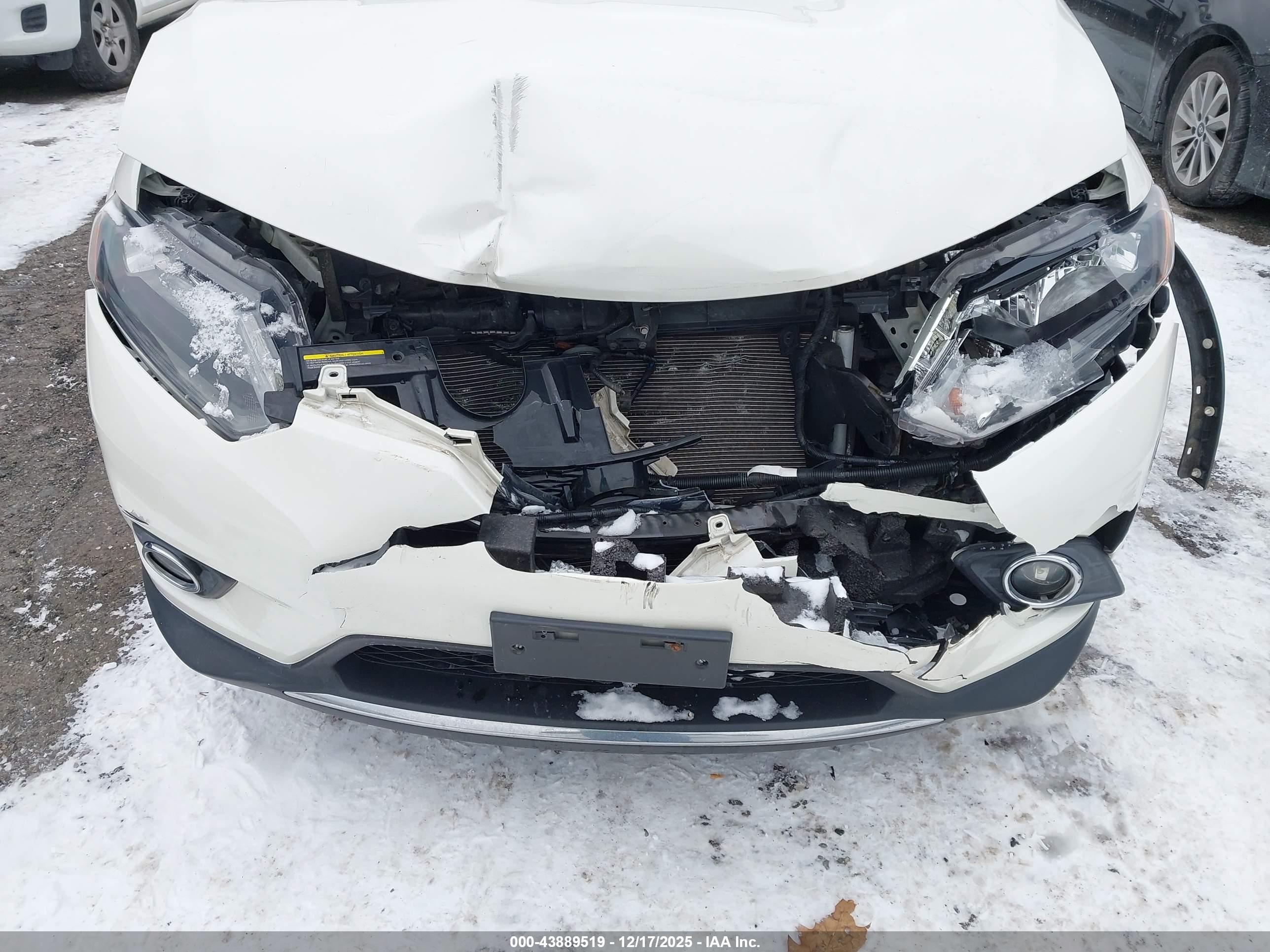 NISSAN ROGUE image 6