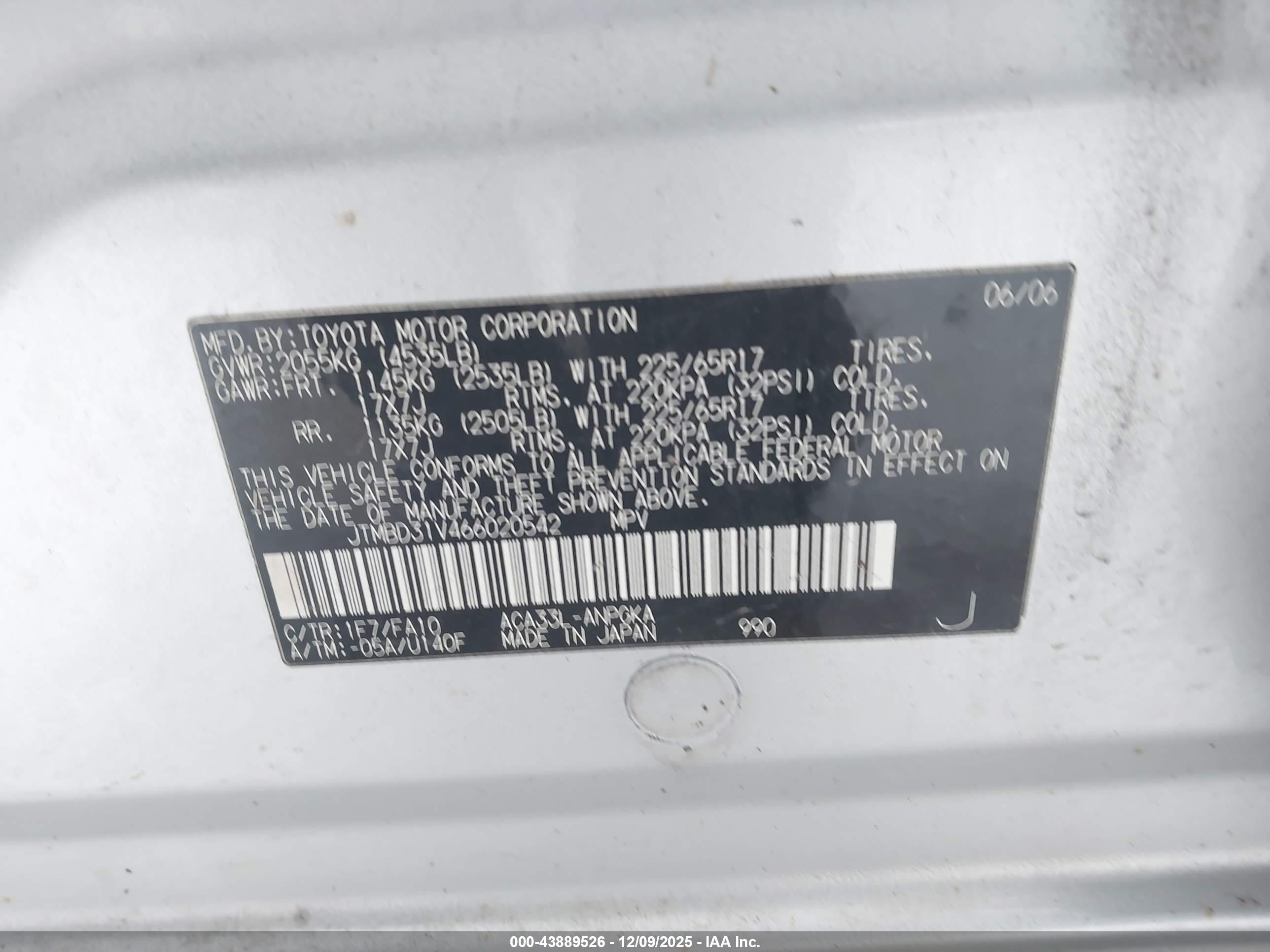 TOYOTA RAV4 image 9