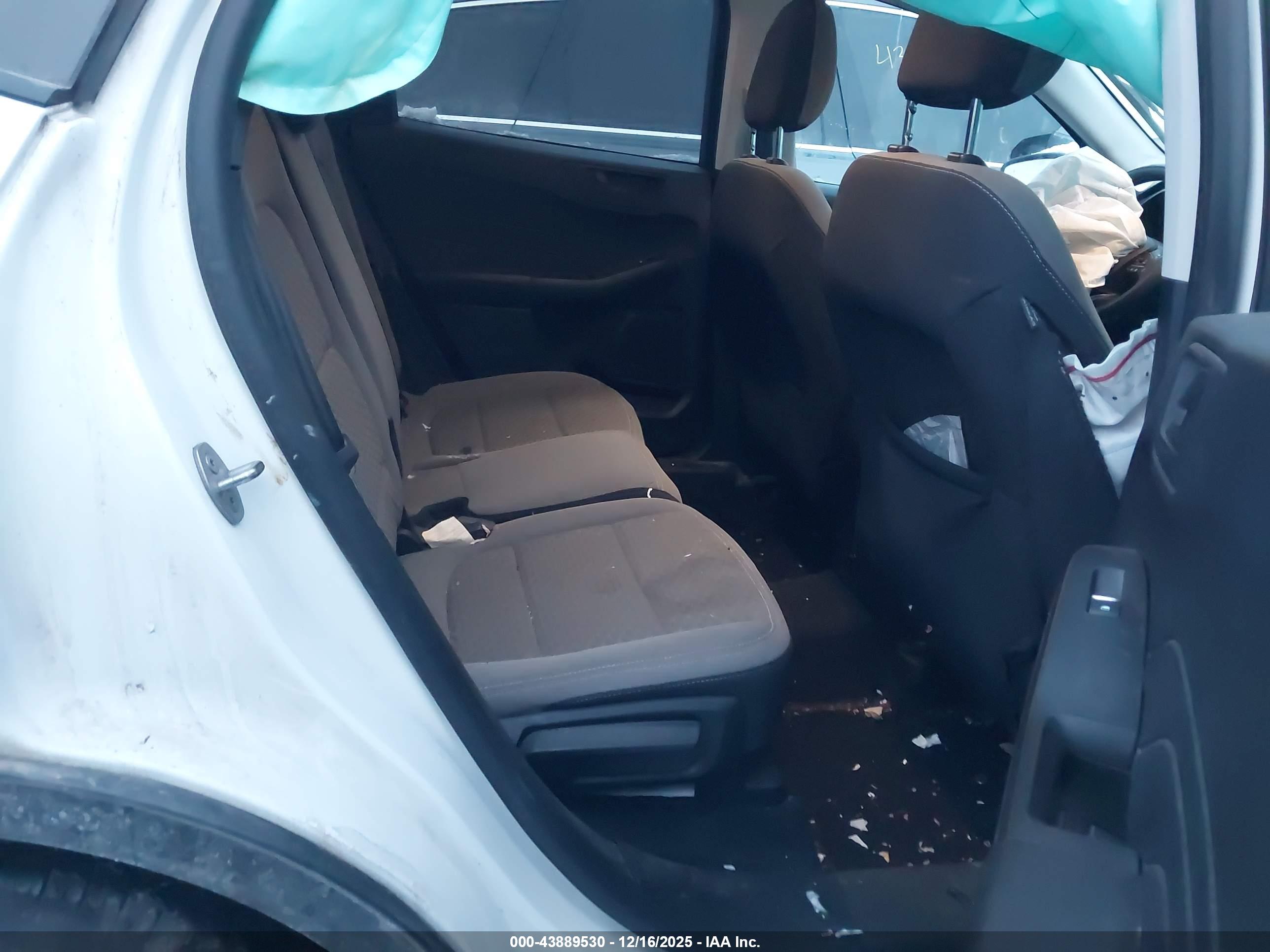 FORD ESCAPE image 8