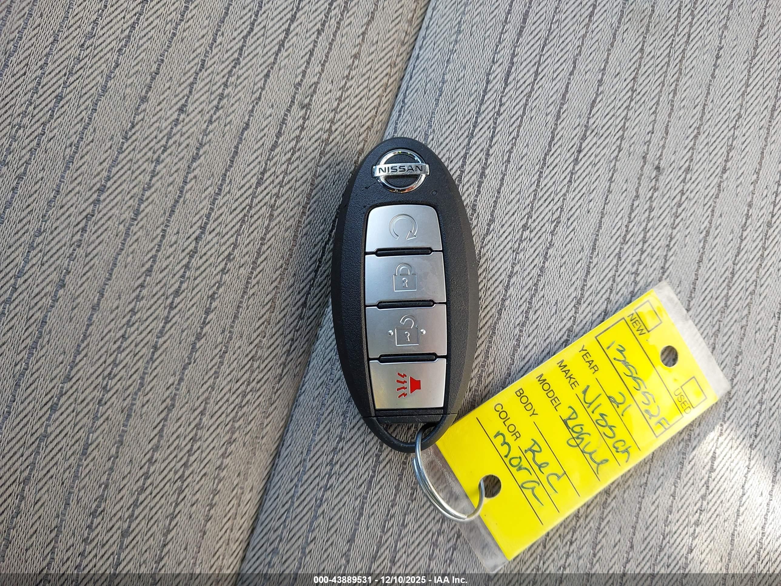 NISSAN ROGUE image 11