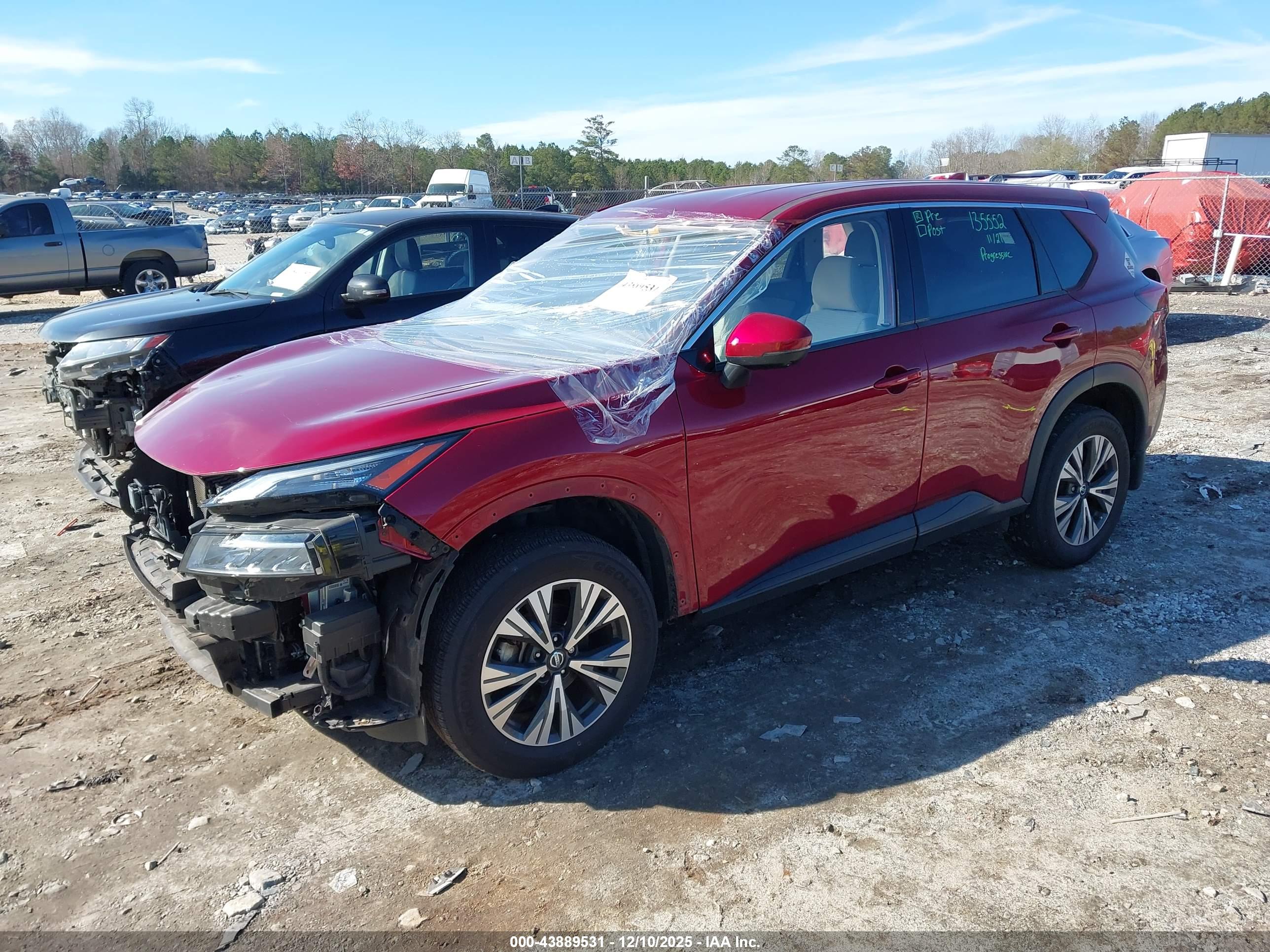 NISSAN ROGUE image 2