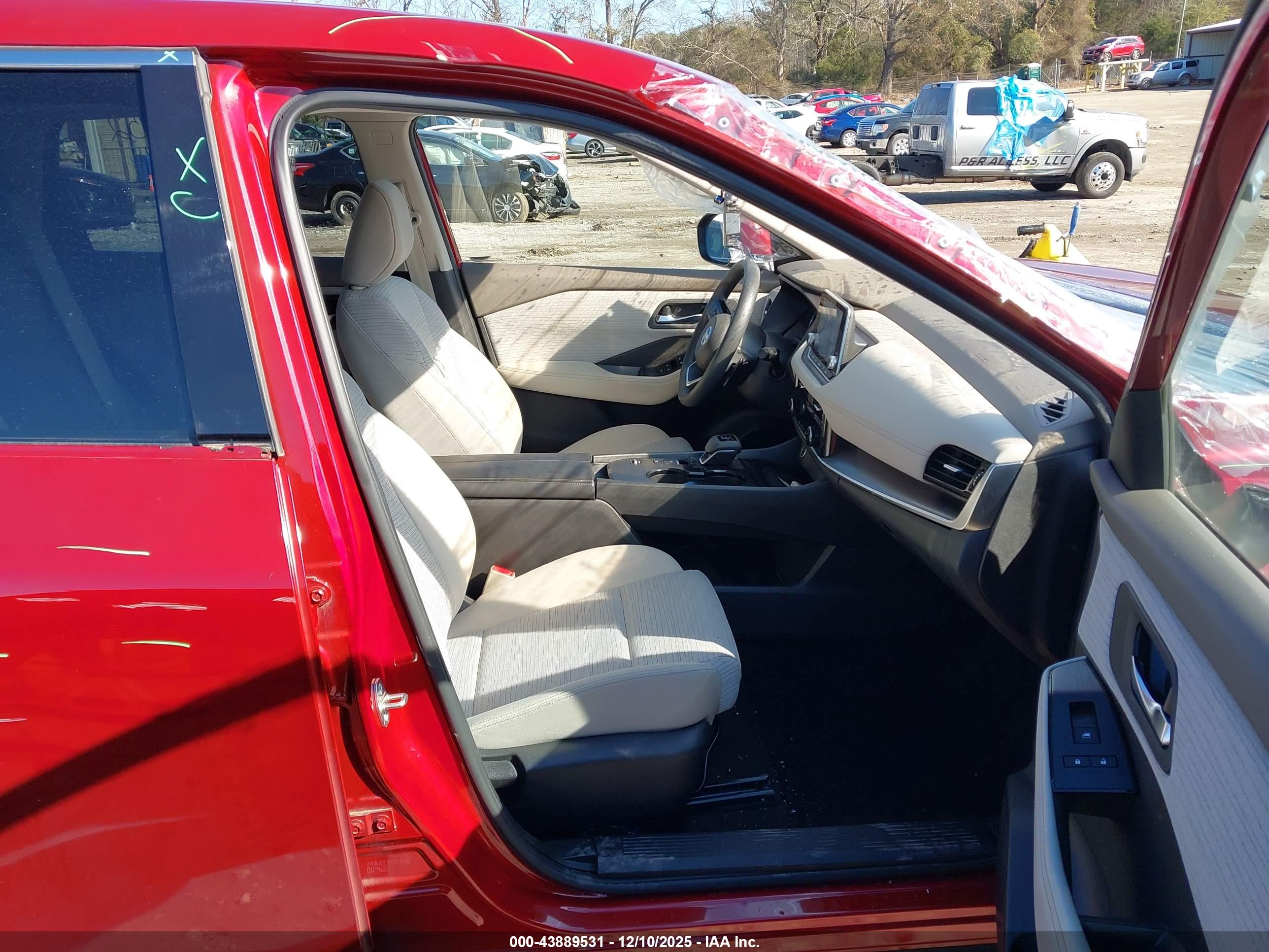 NISSAN ROGUE image 5