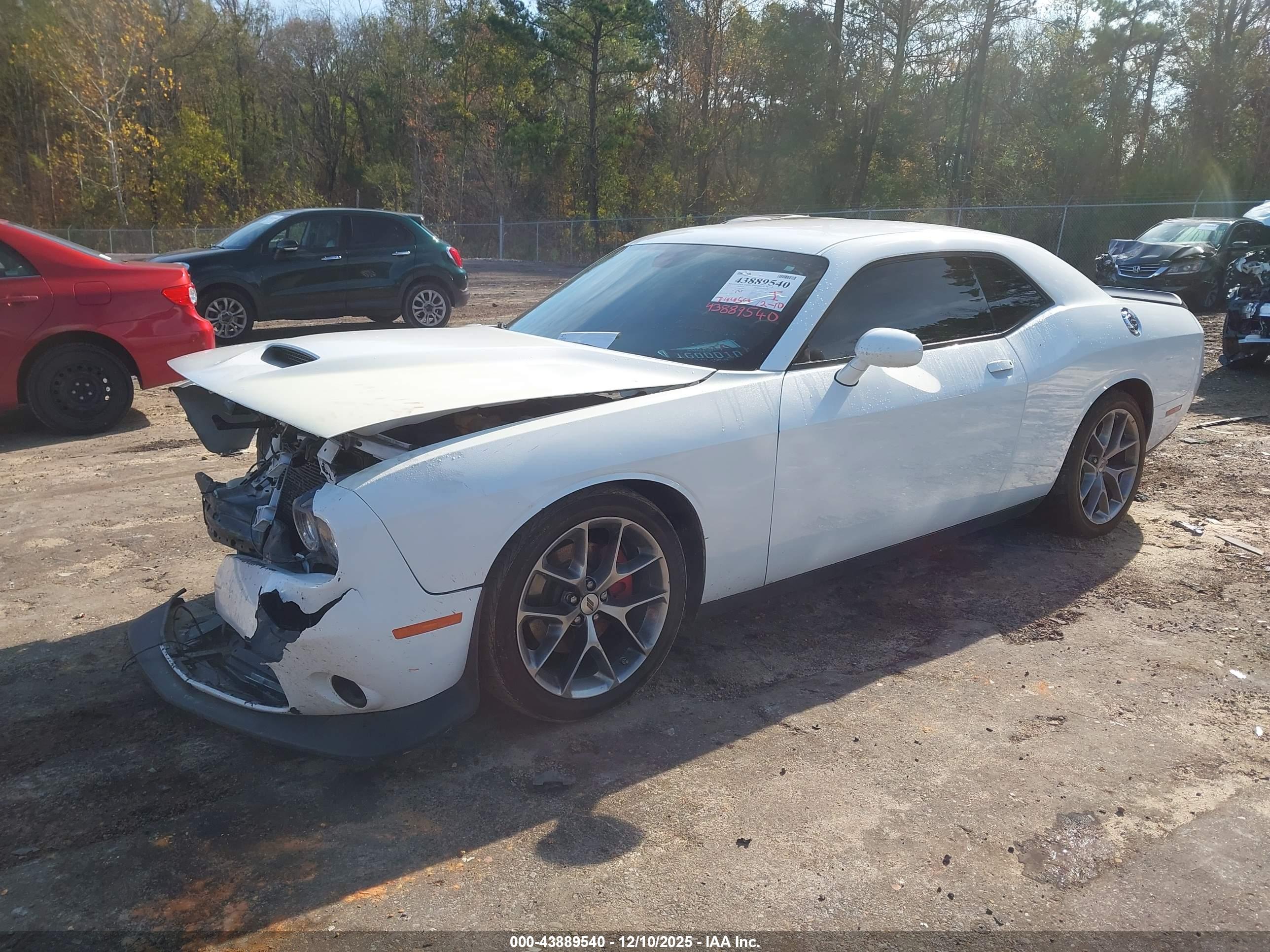 DODGE CHALLENGER image 2