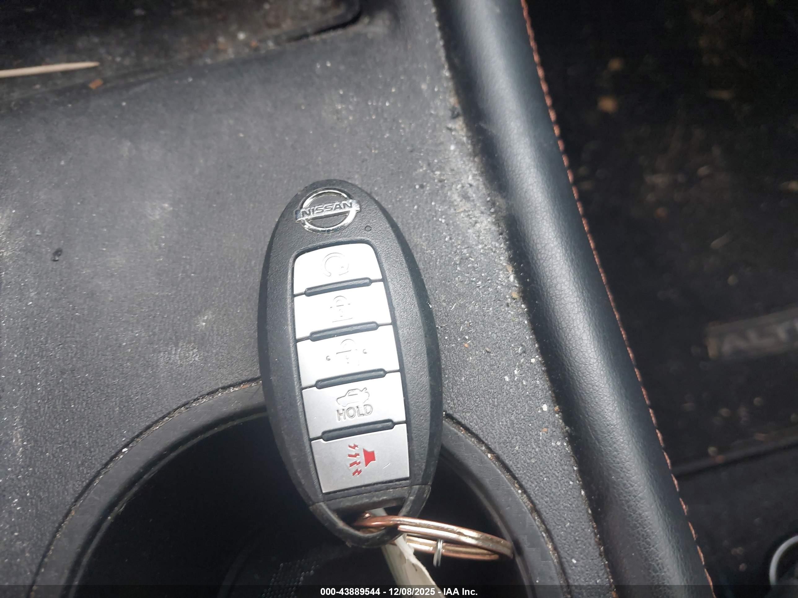 NISSAN ALTIMA image 11
