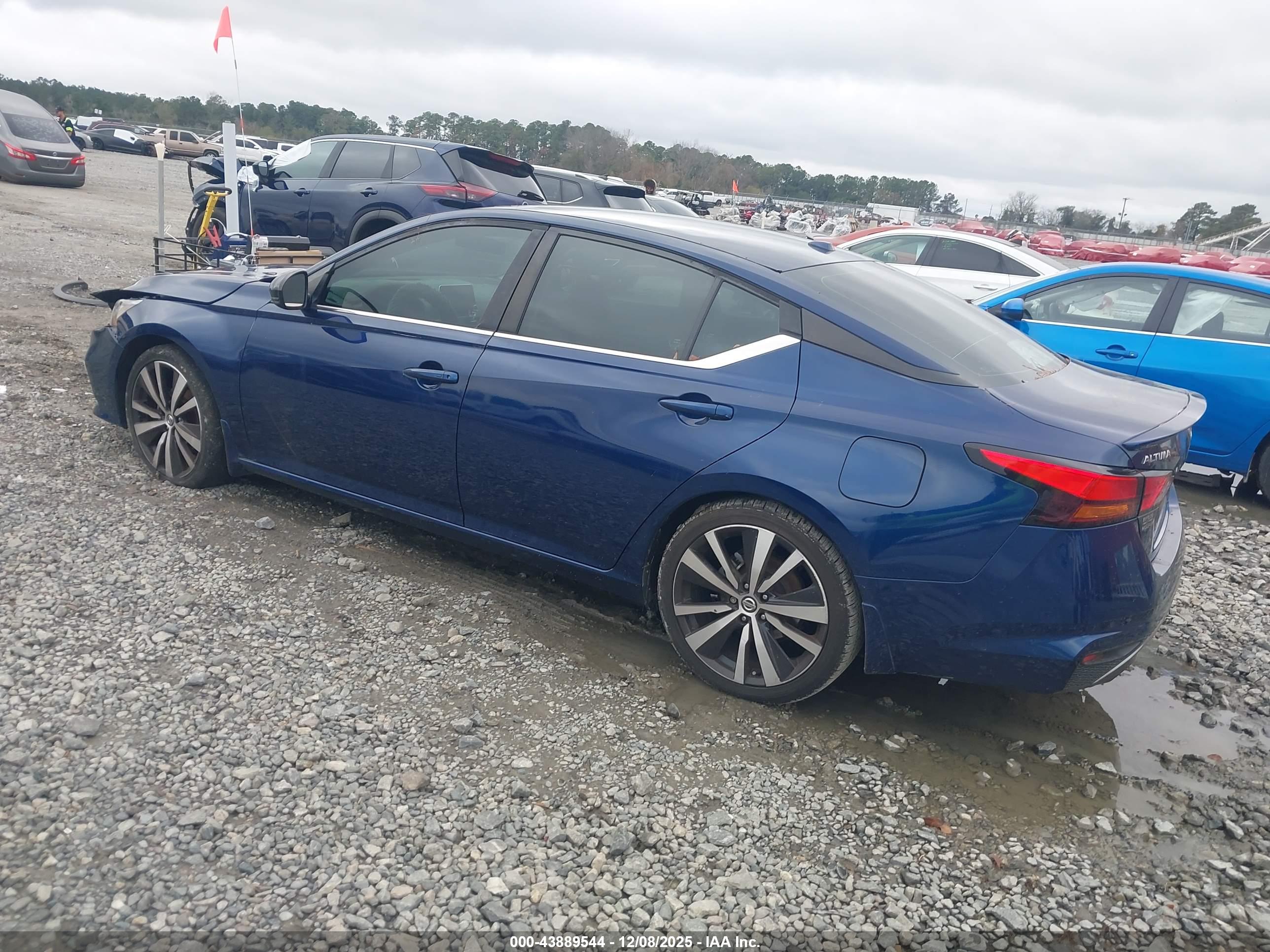 NISSAN ALTIMA image 3