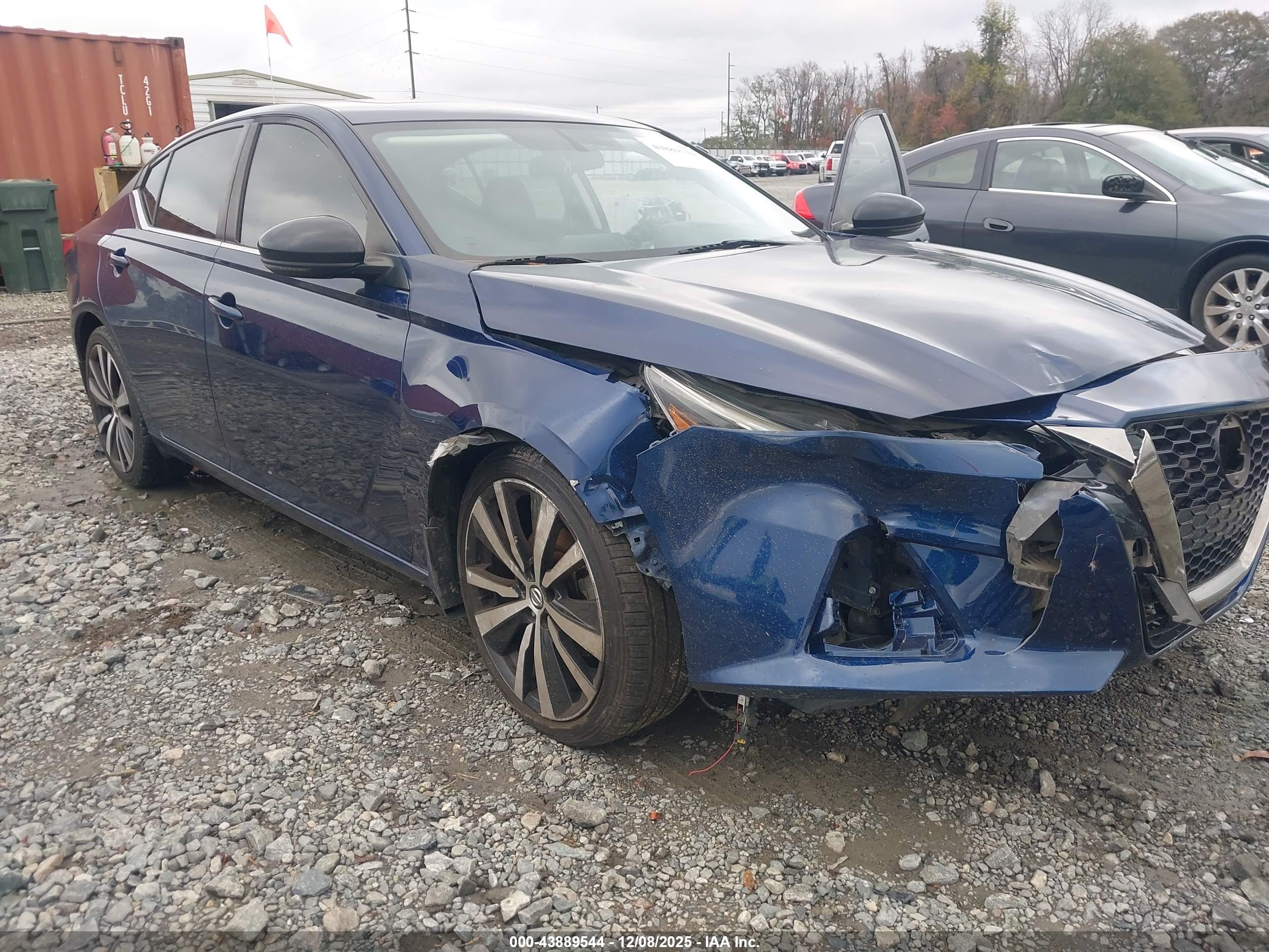 NISSAN ALTIMA image 6