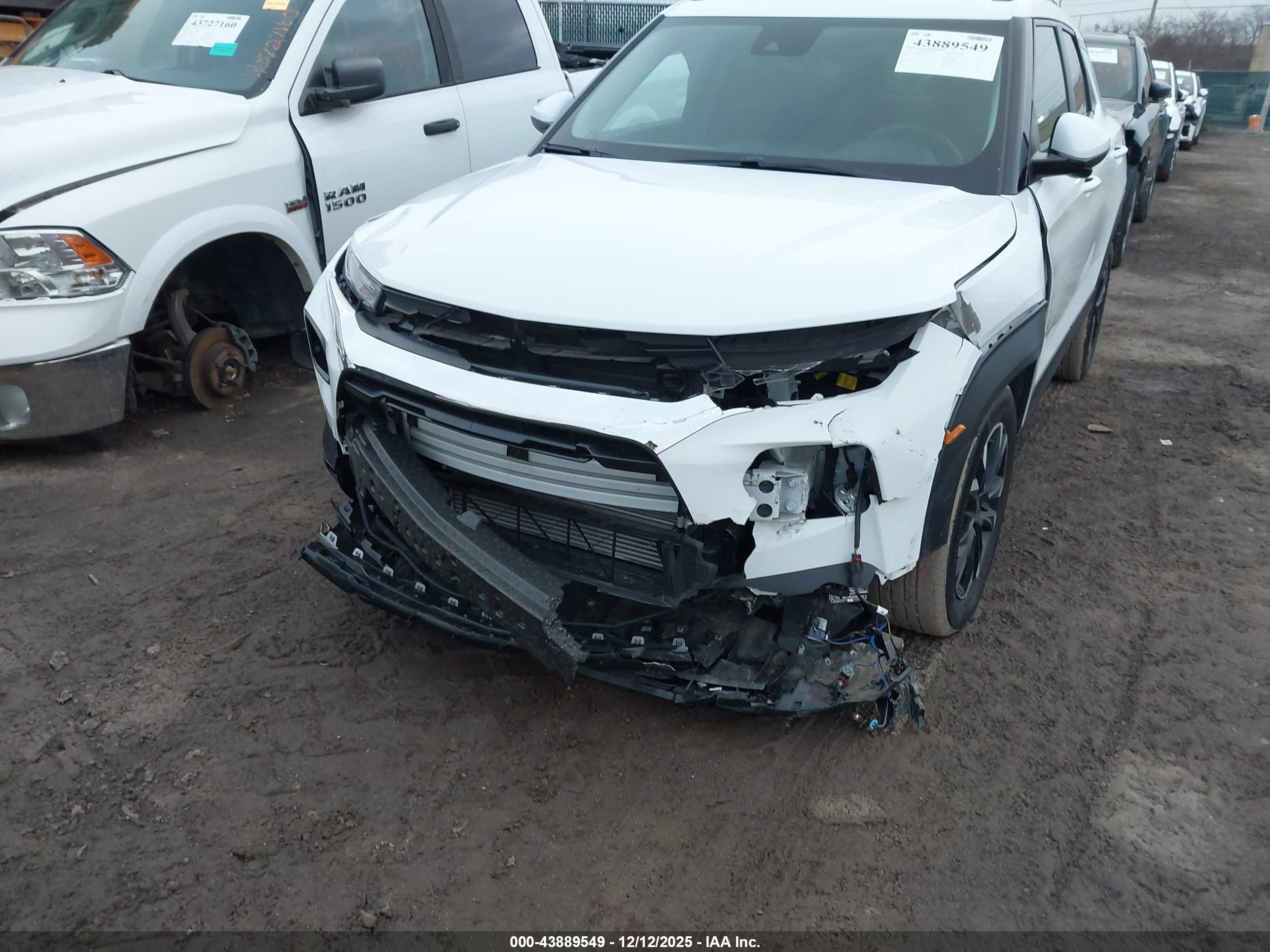 CHEVROLET TRAILBLAZER image 6