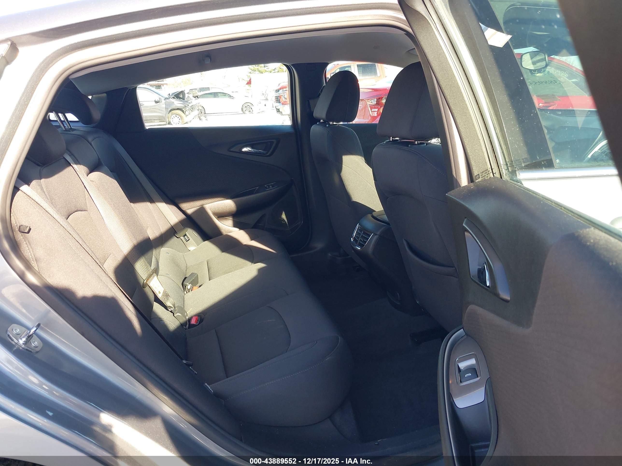 CHEVROLET MALIBU image 8