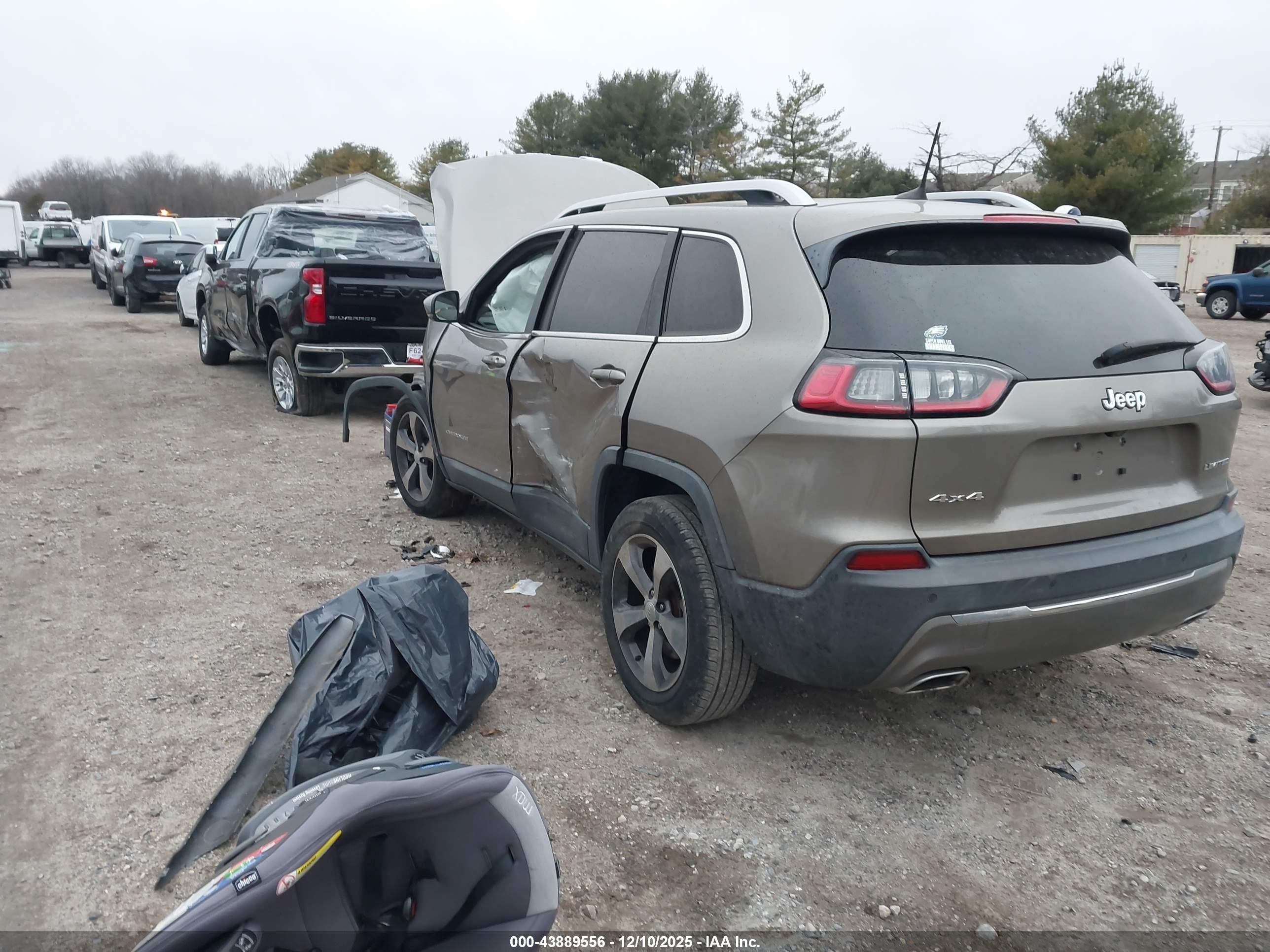 JEEP CHEROKEE image 3