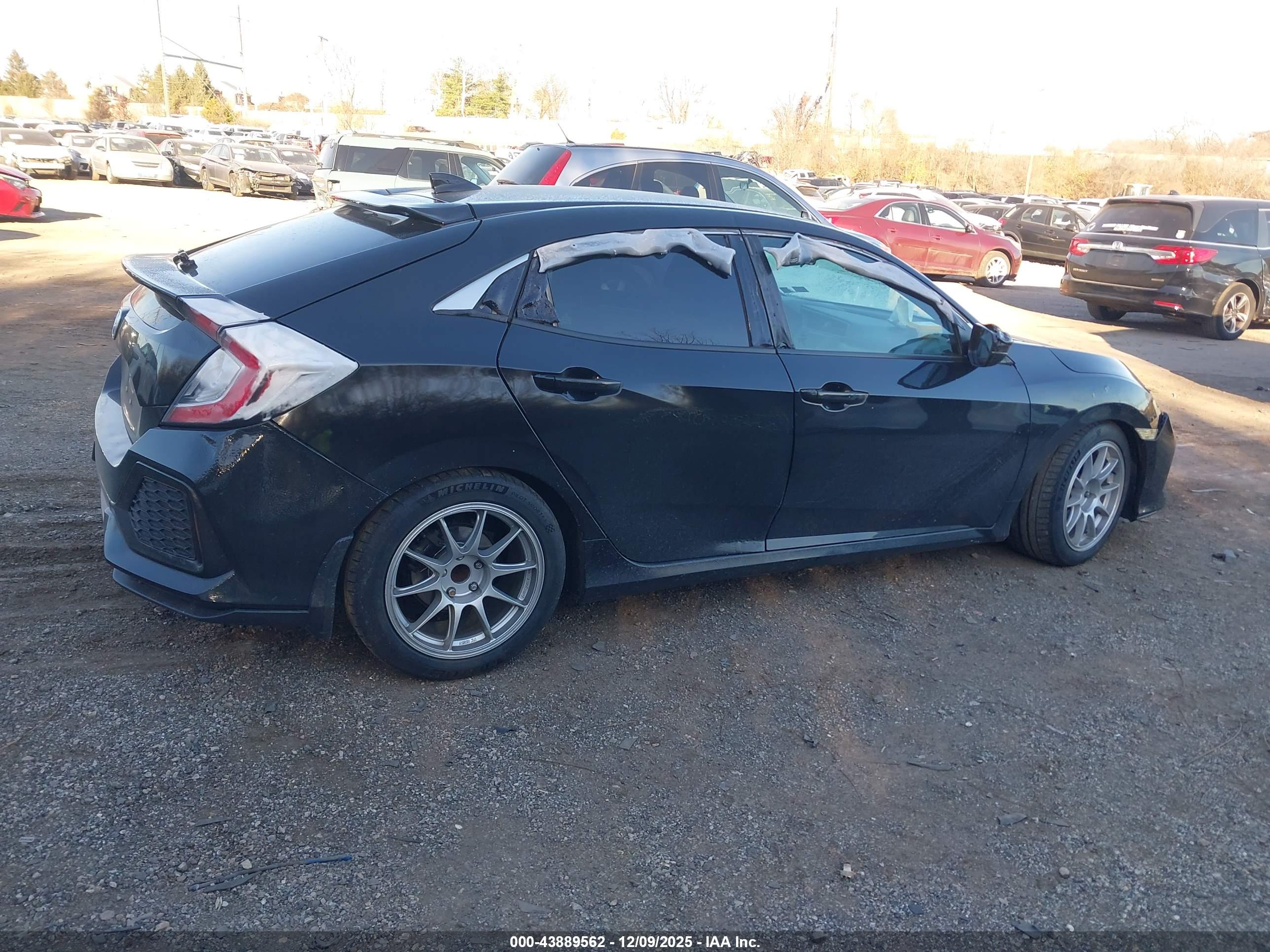 HONDA CIVIC image 4