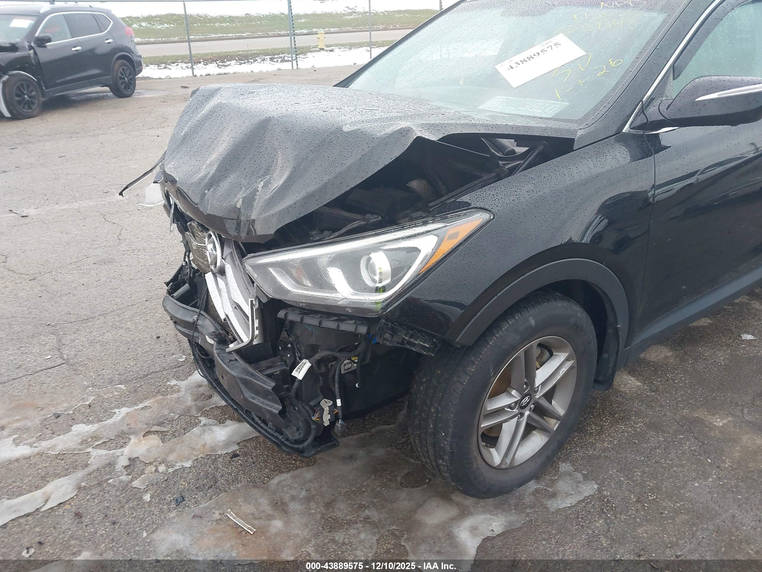HYUNDAI SANTA image 6
