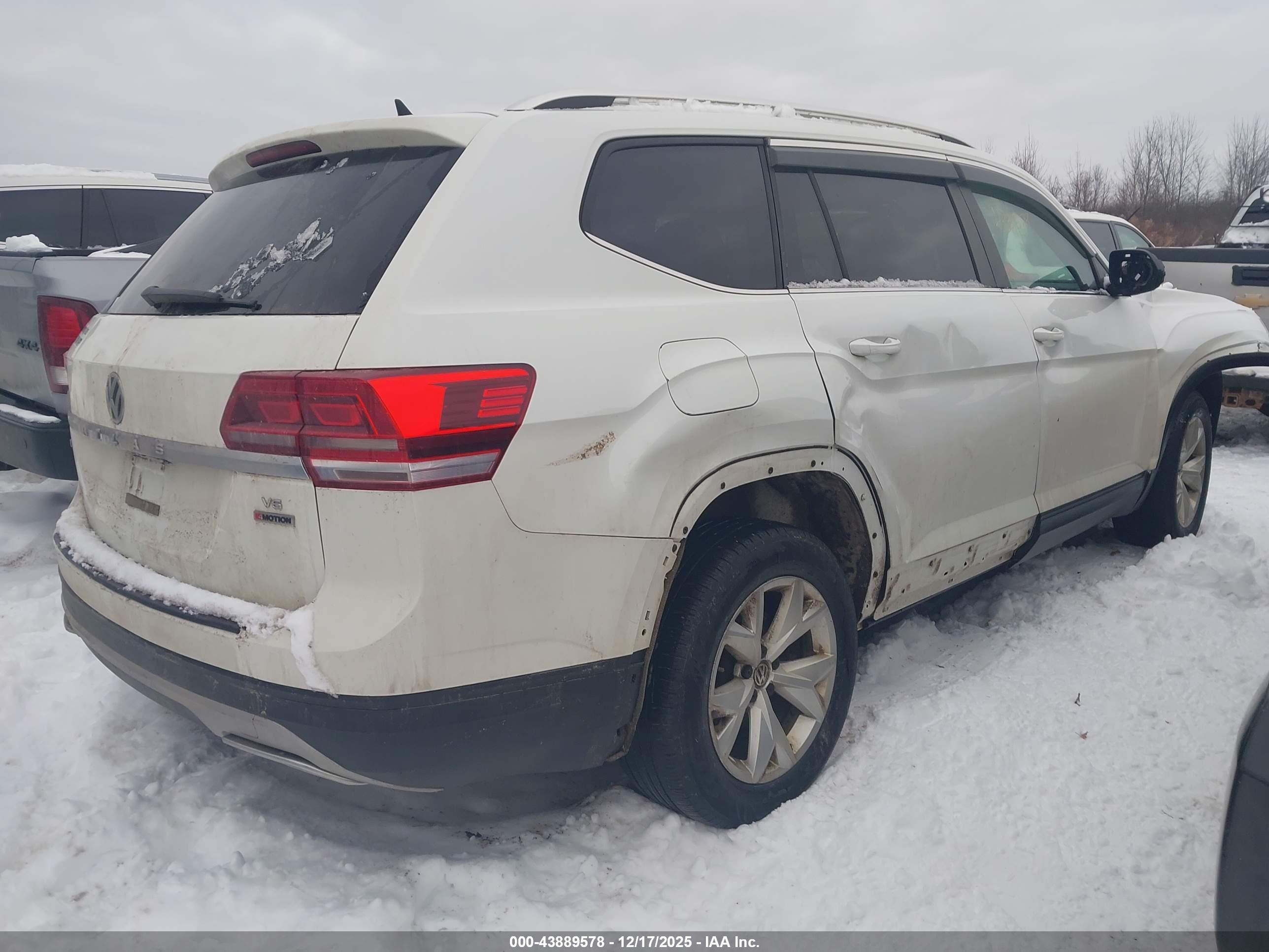 VOLKSWAGEN ATLAS image 4