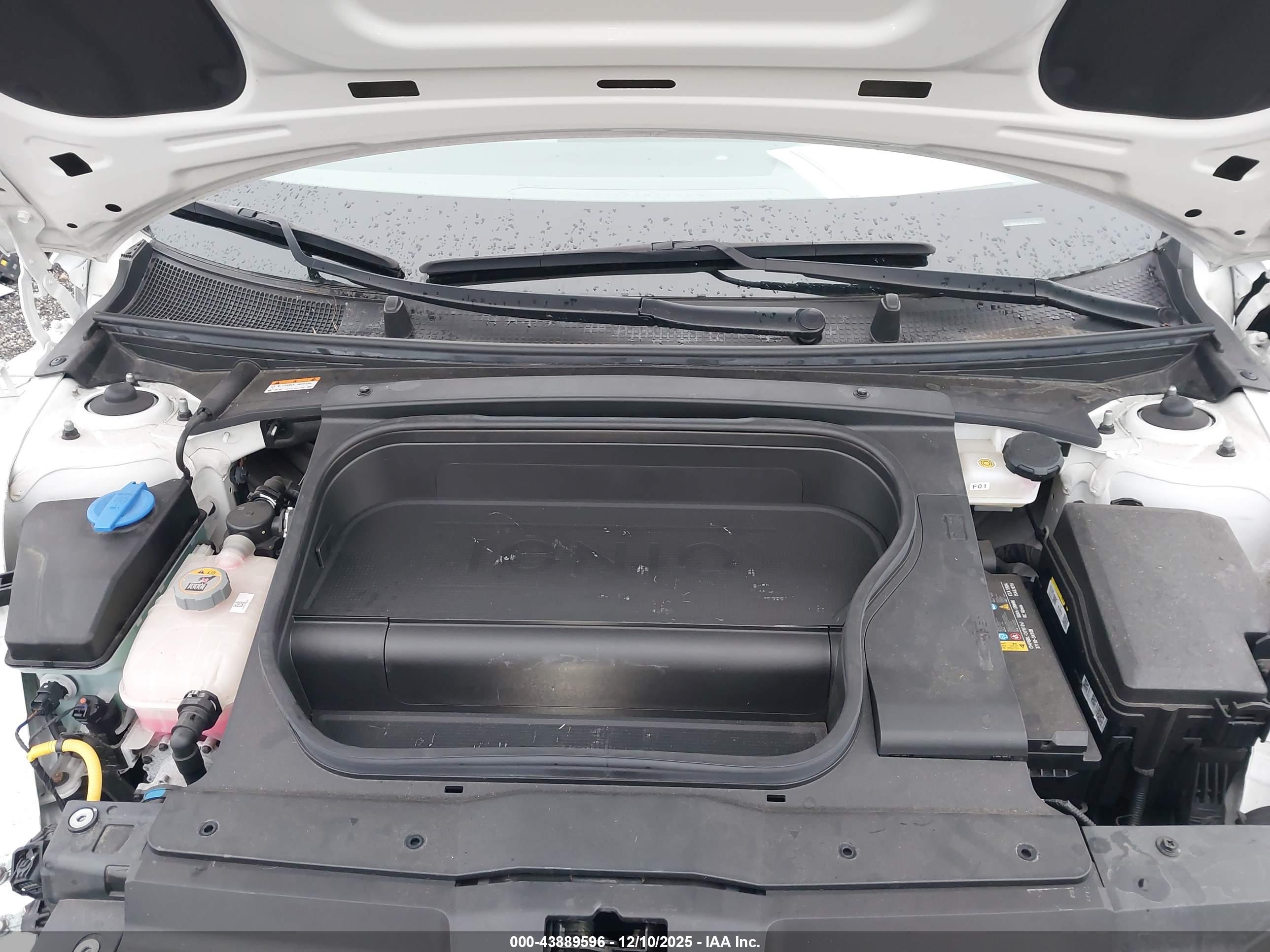 HYUNDAI IONIQ image 10