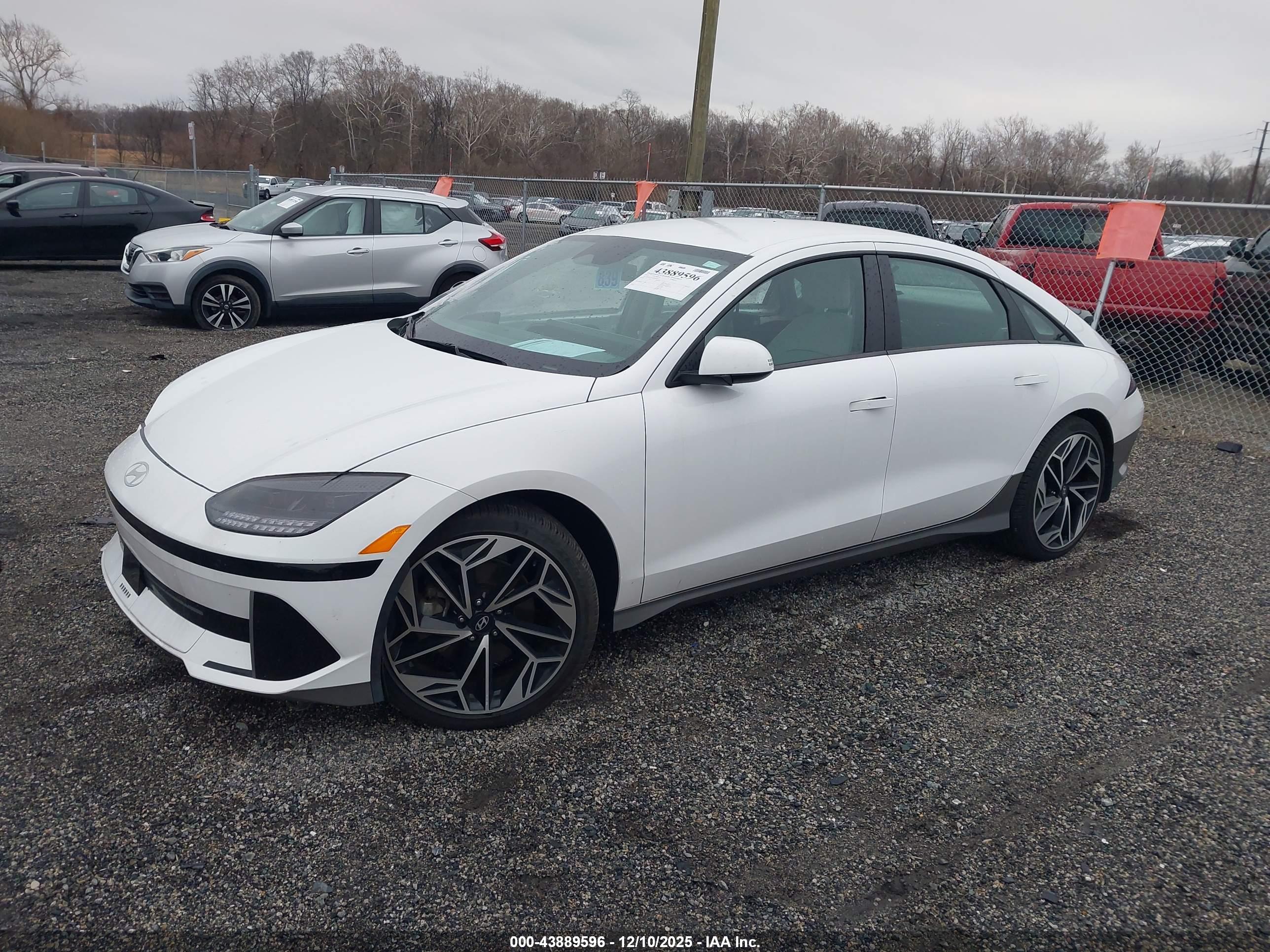 HYUNDAI IONIQ image 2