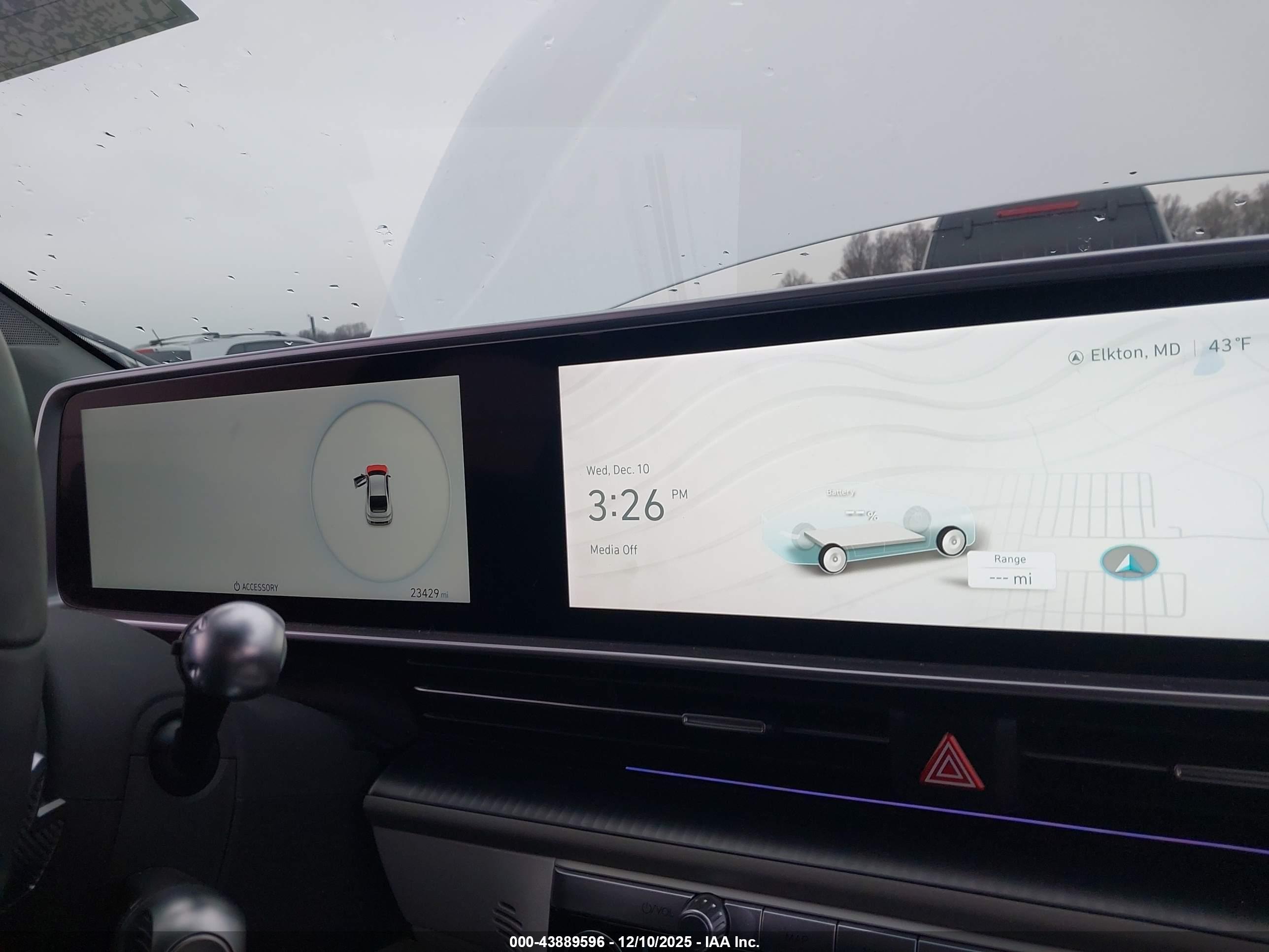 HYUNDAI IONIQ image 7